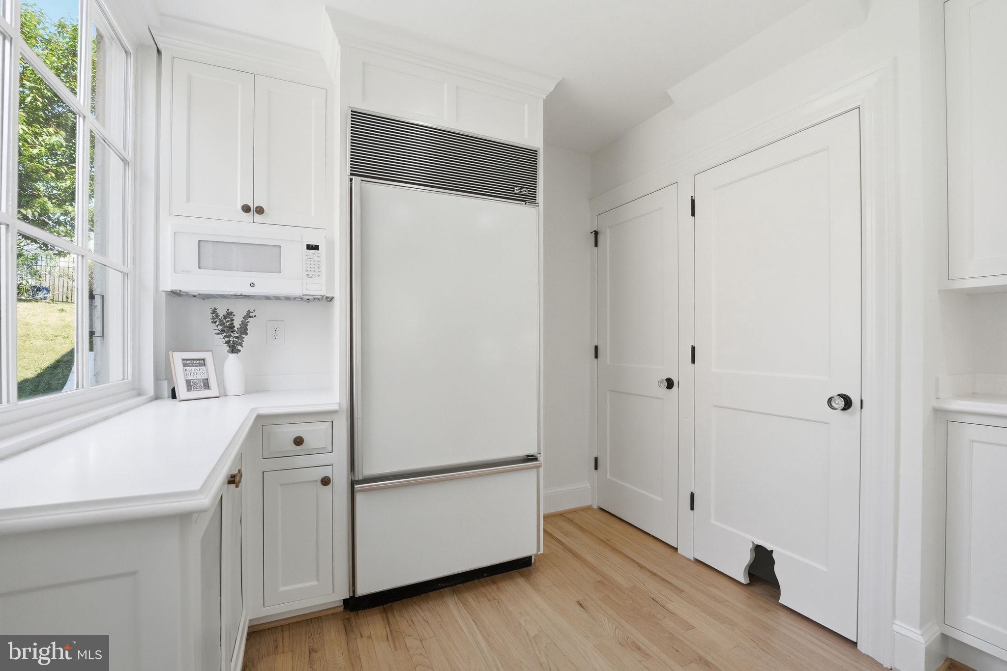 LYON VILLAGE - Residential