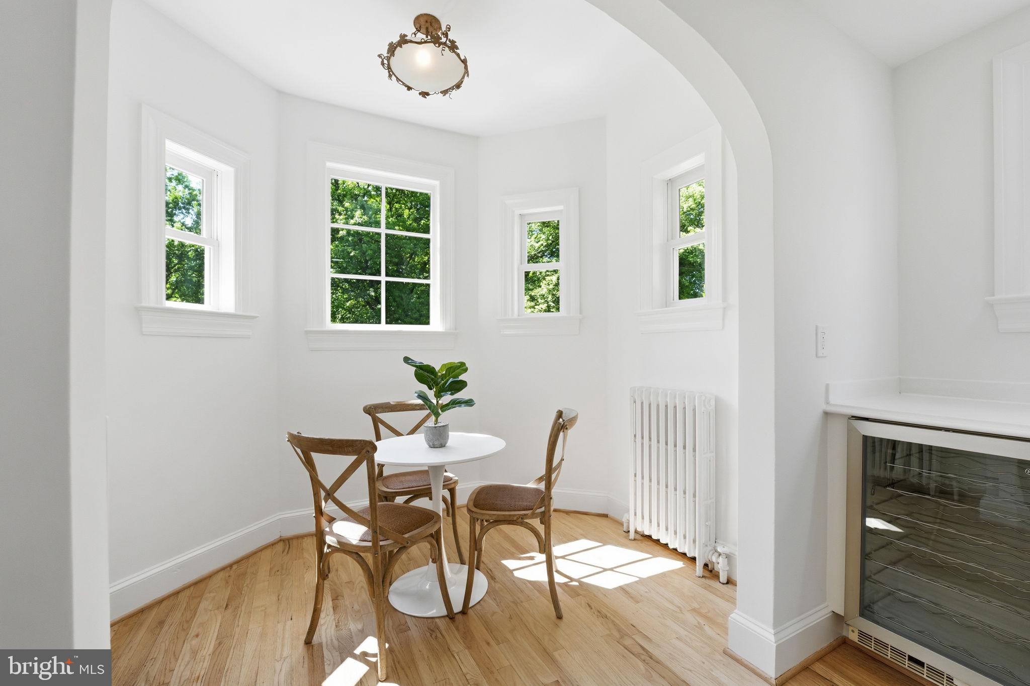 LYON VILLAGE - Residential