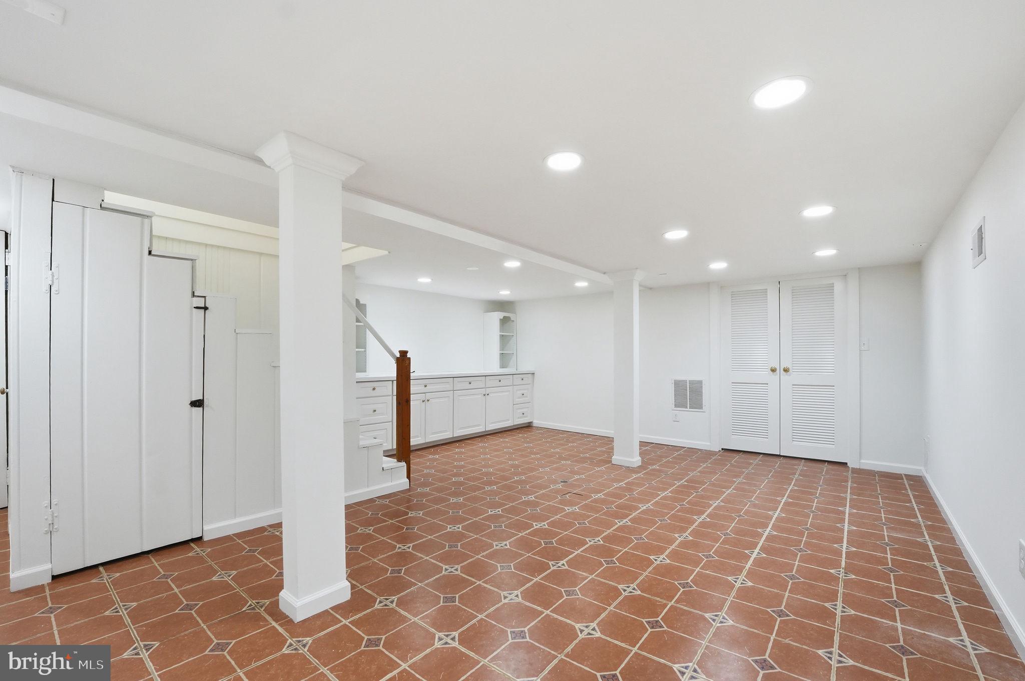 LYON VILLAGE - Residential