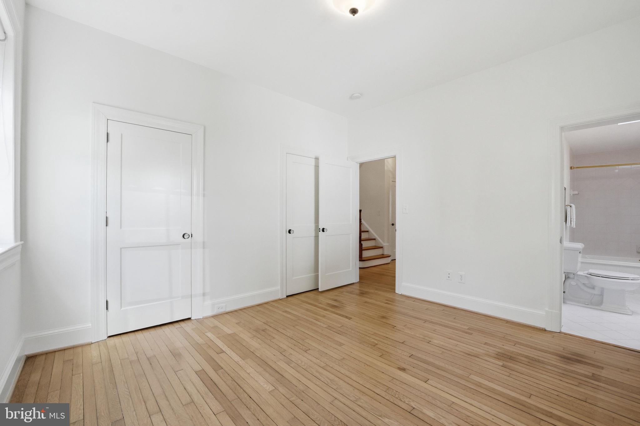 LYON VILLAGE - Residential