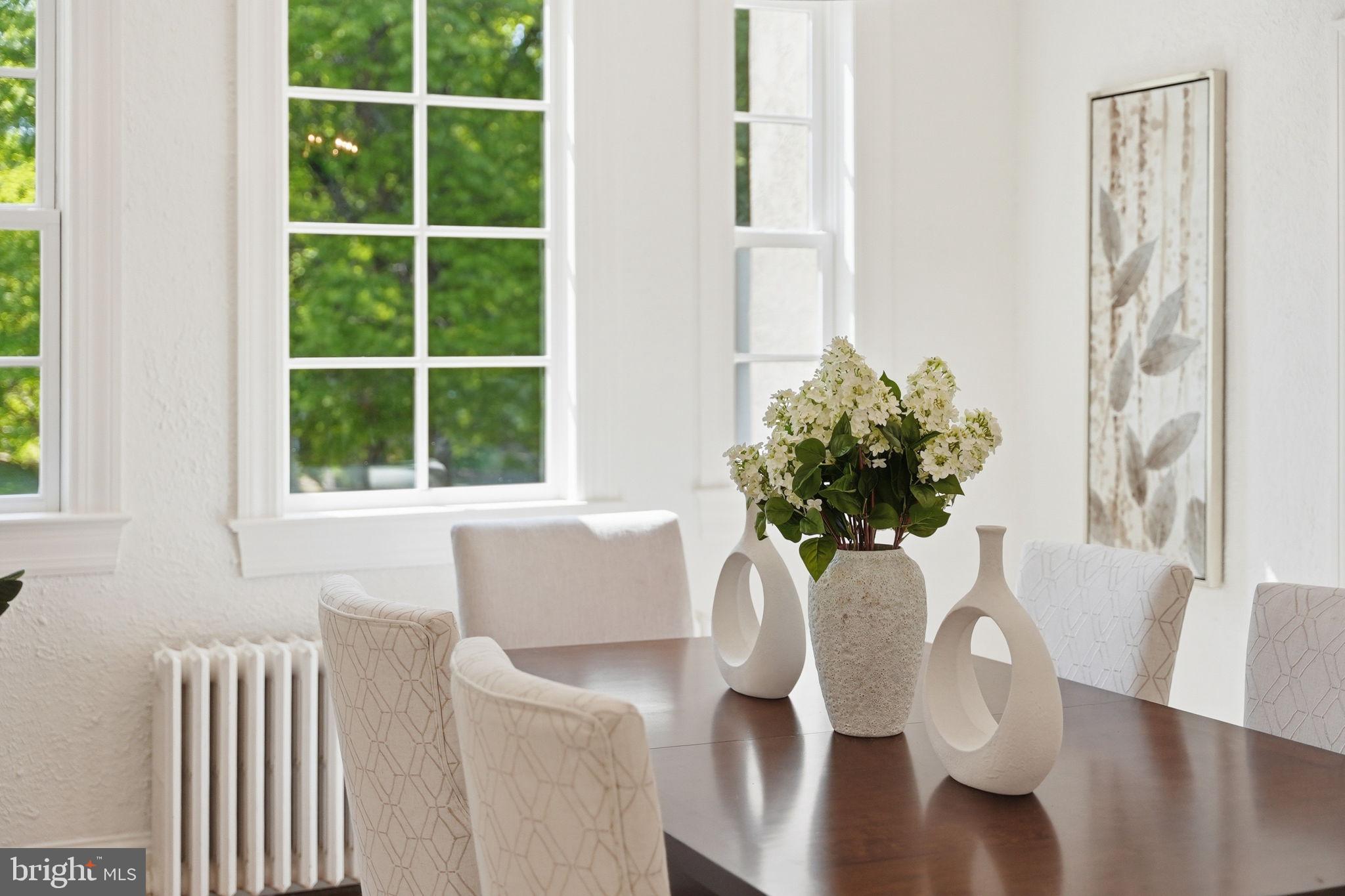 LYON VILLAGE - Residential