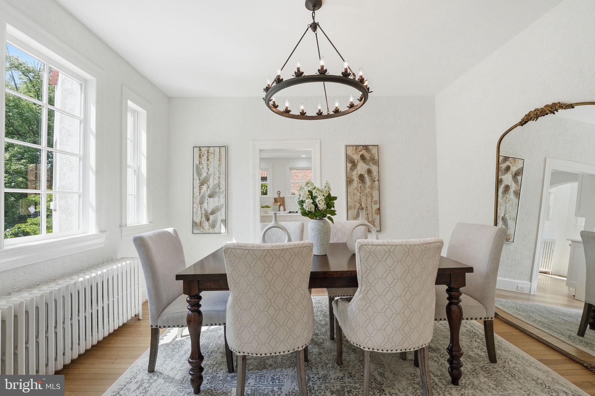 LYON VILLAGE - Residential