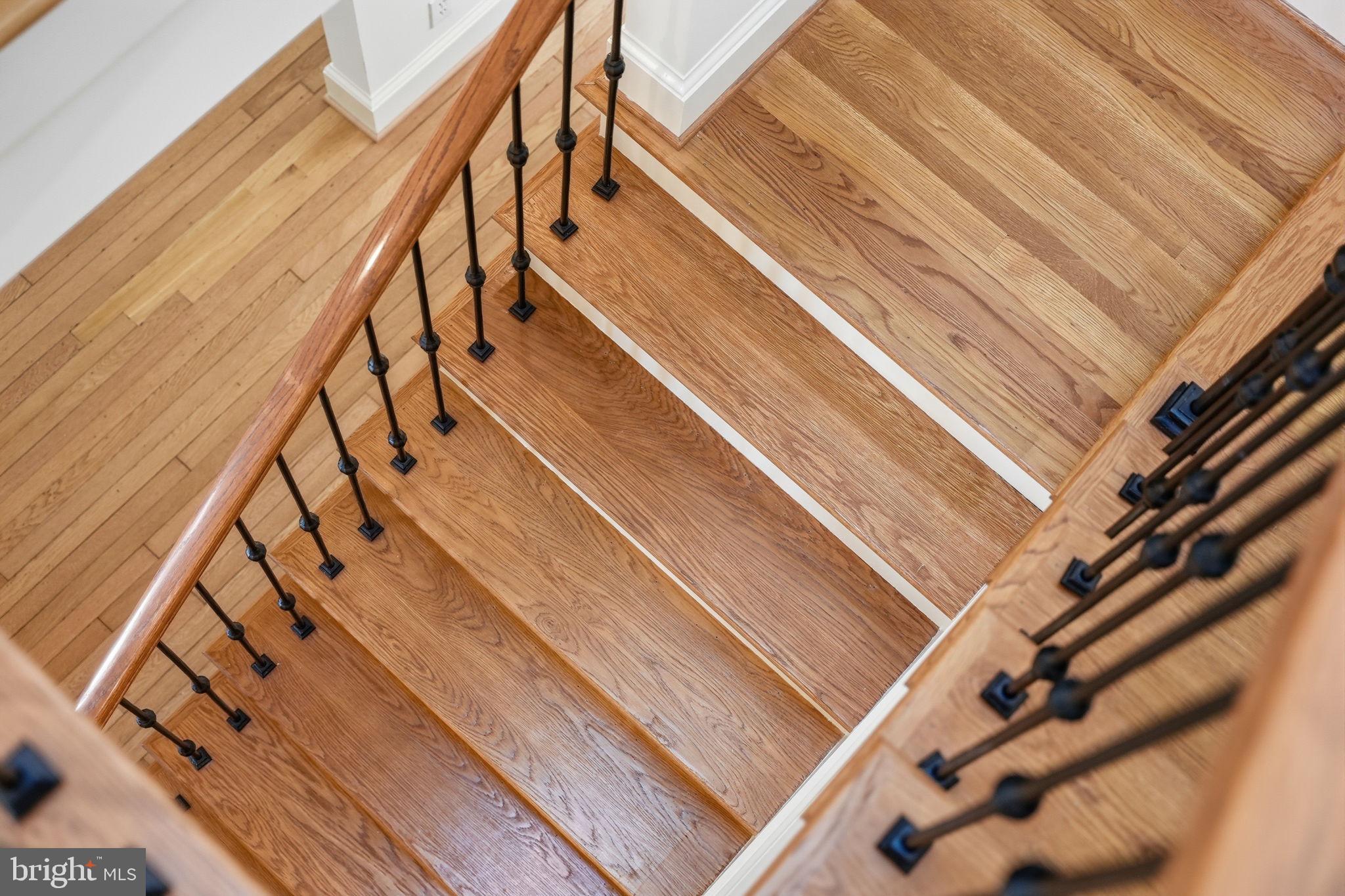 LYON VILLAGE - Residential