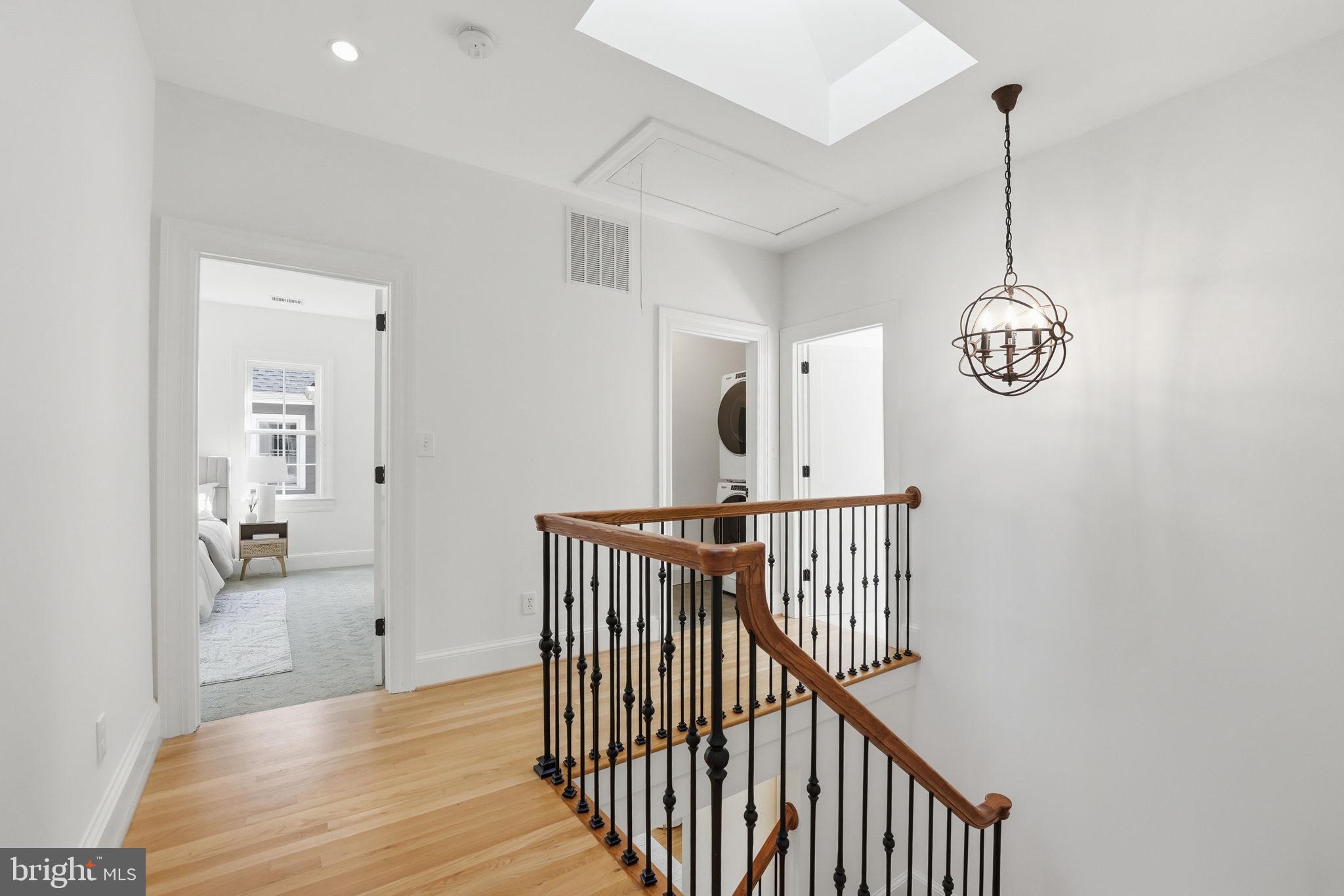 LYON VILLAGE - Residential