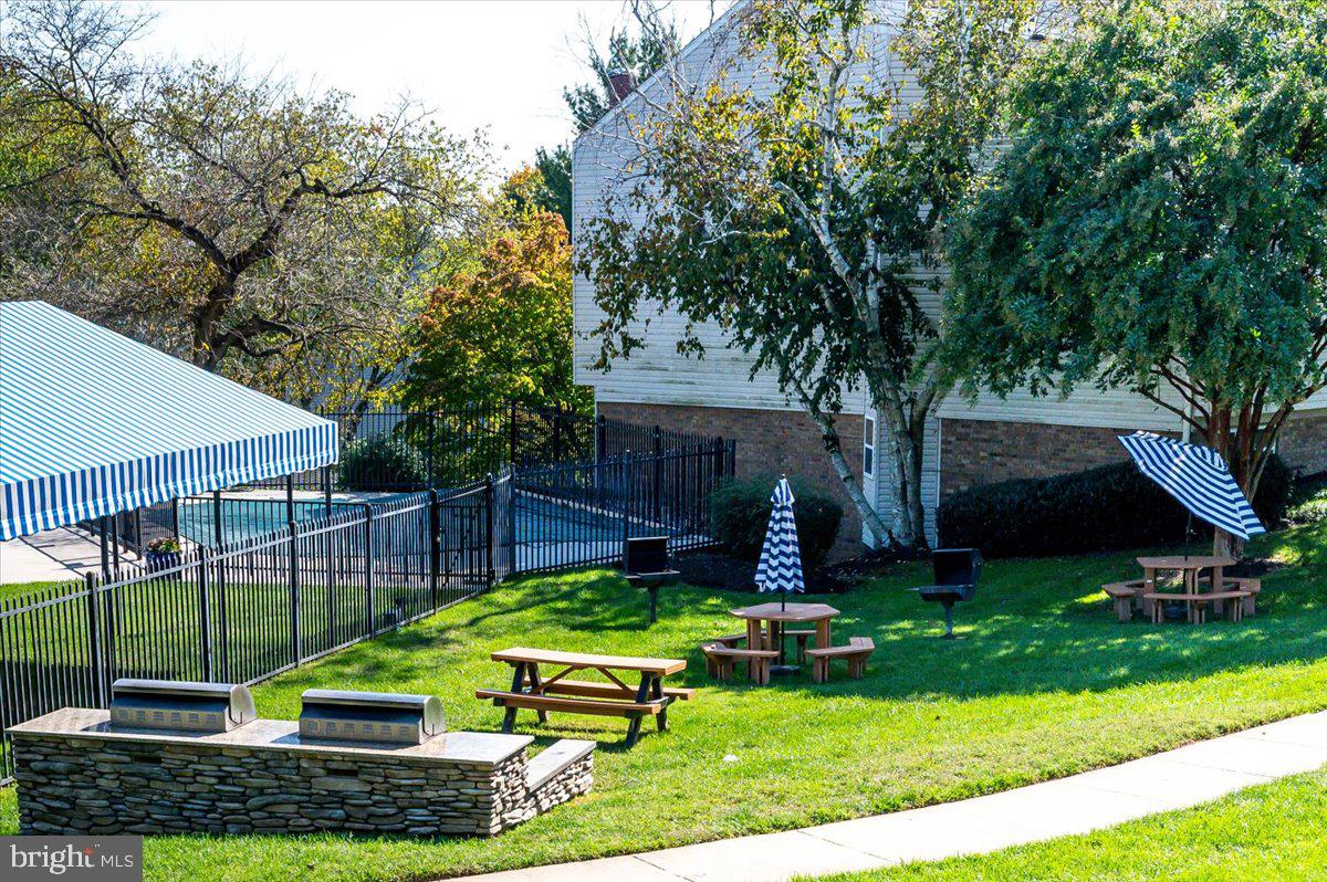 ROCKLAND RUN - Residential