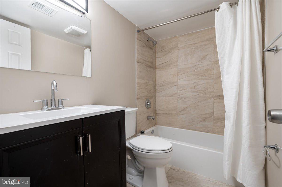 ROCKLAND RUN - Residential