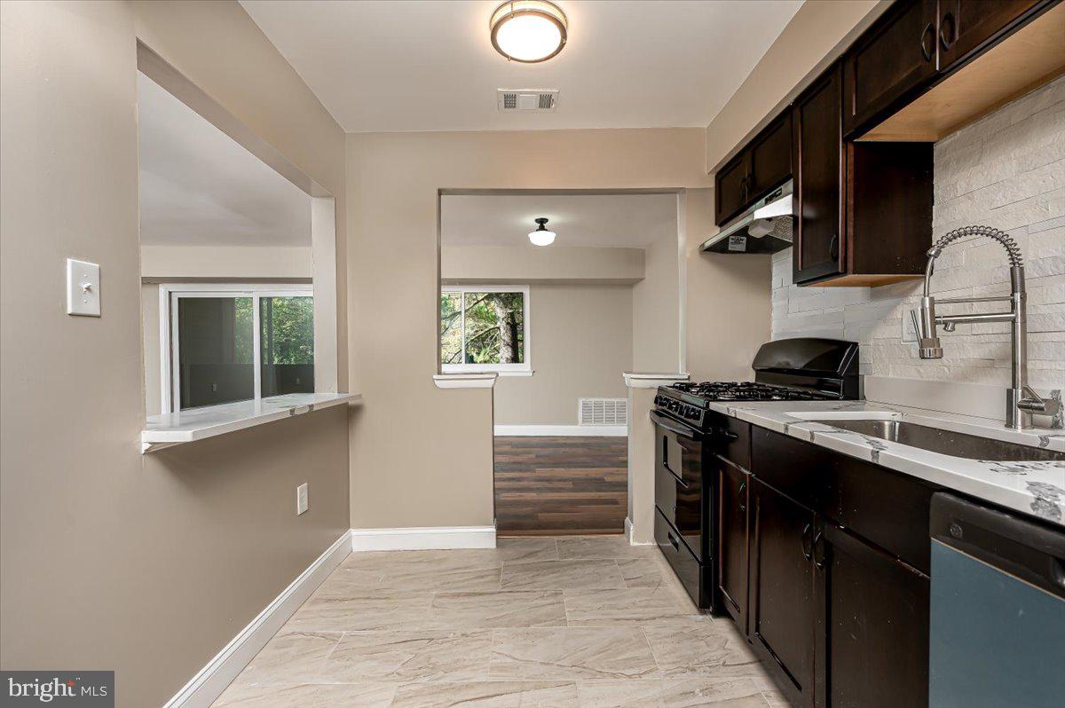 ROCKLAND RUN - Residential