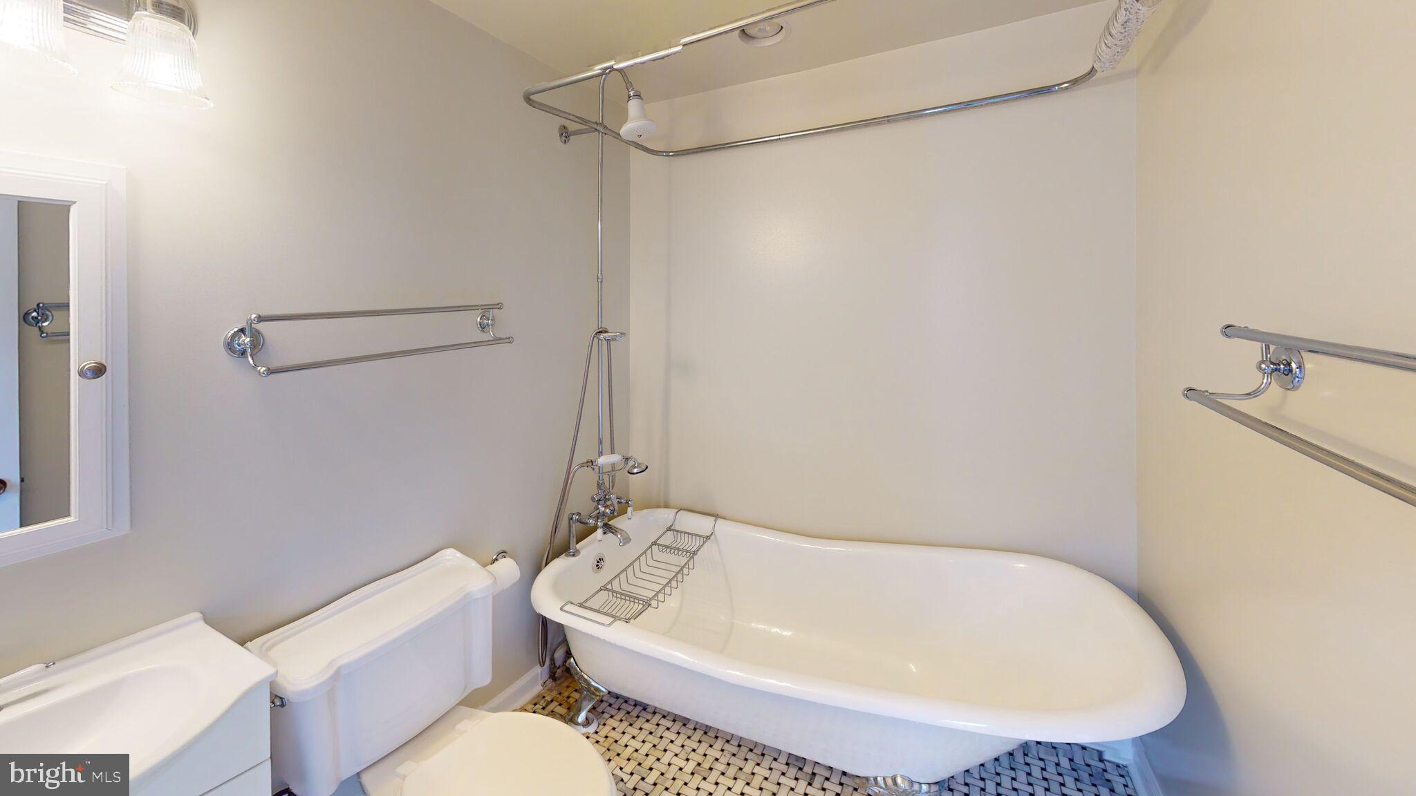 LAUREL - Residential