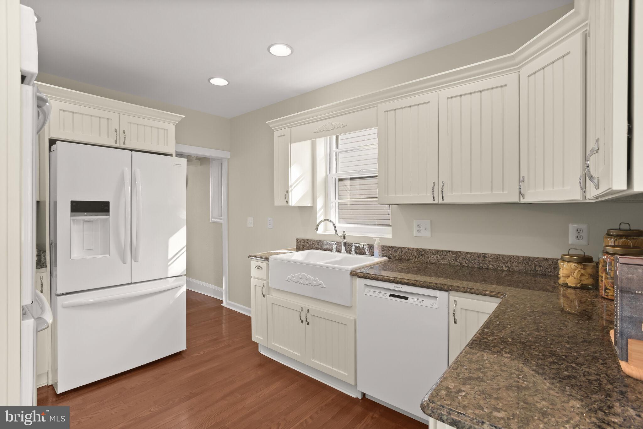 LAUREL - Residential