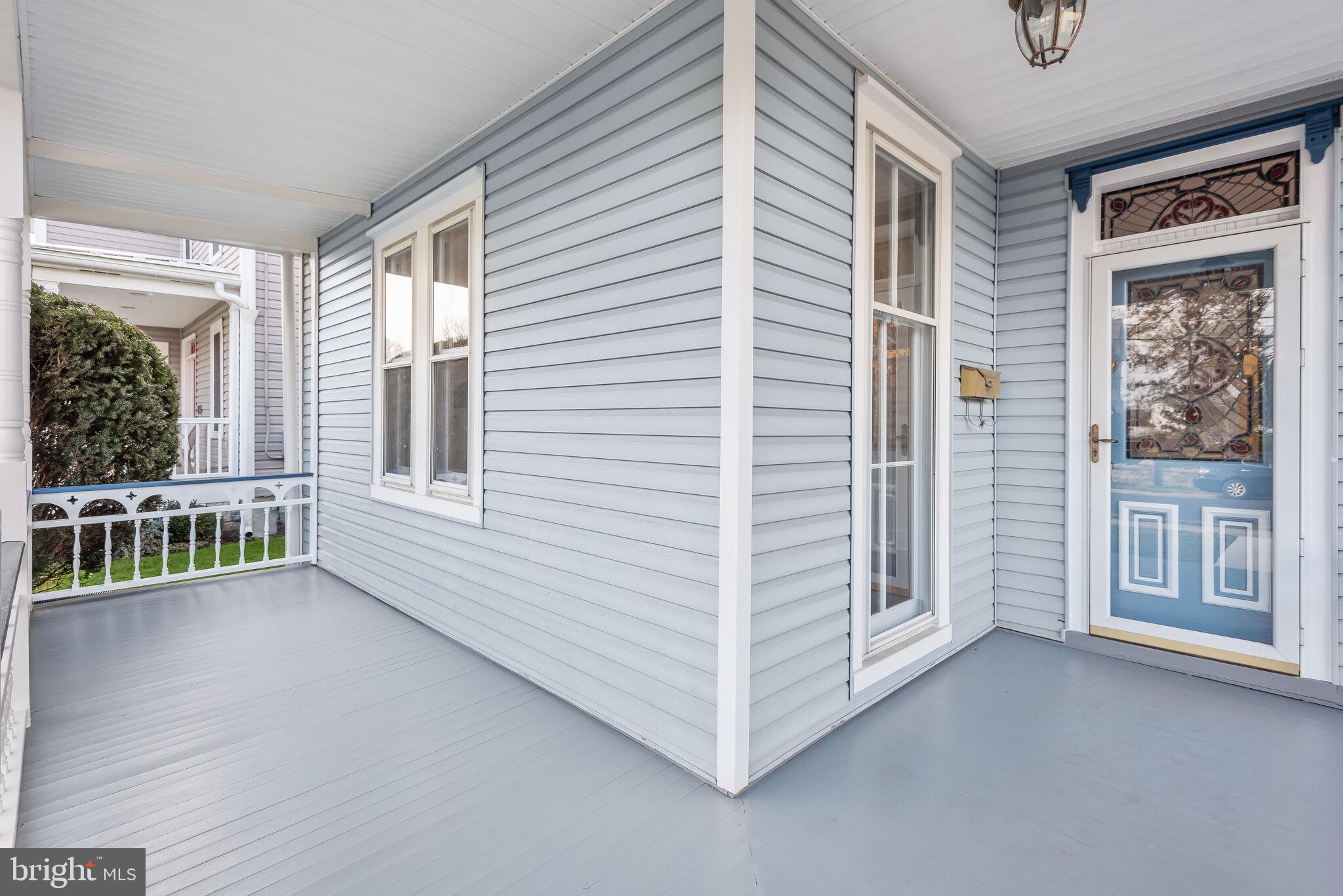 LAUREL - Residential