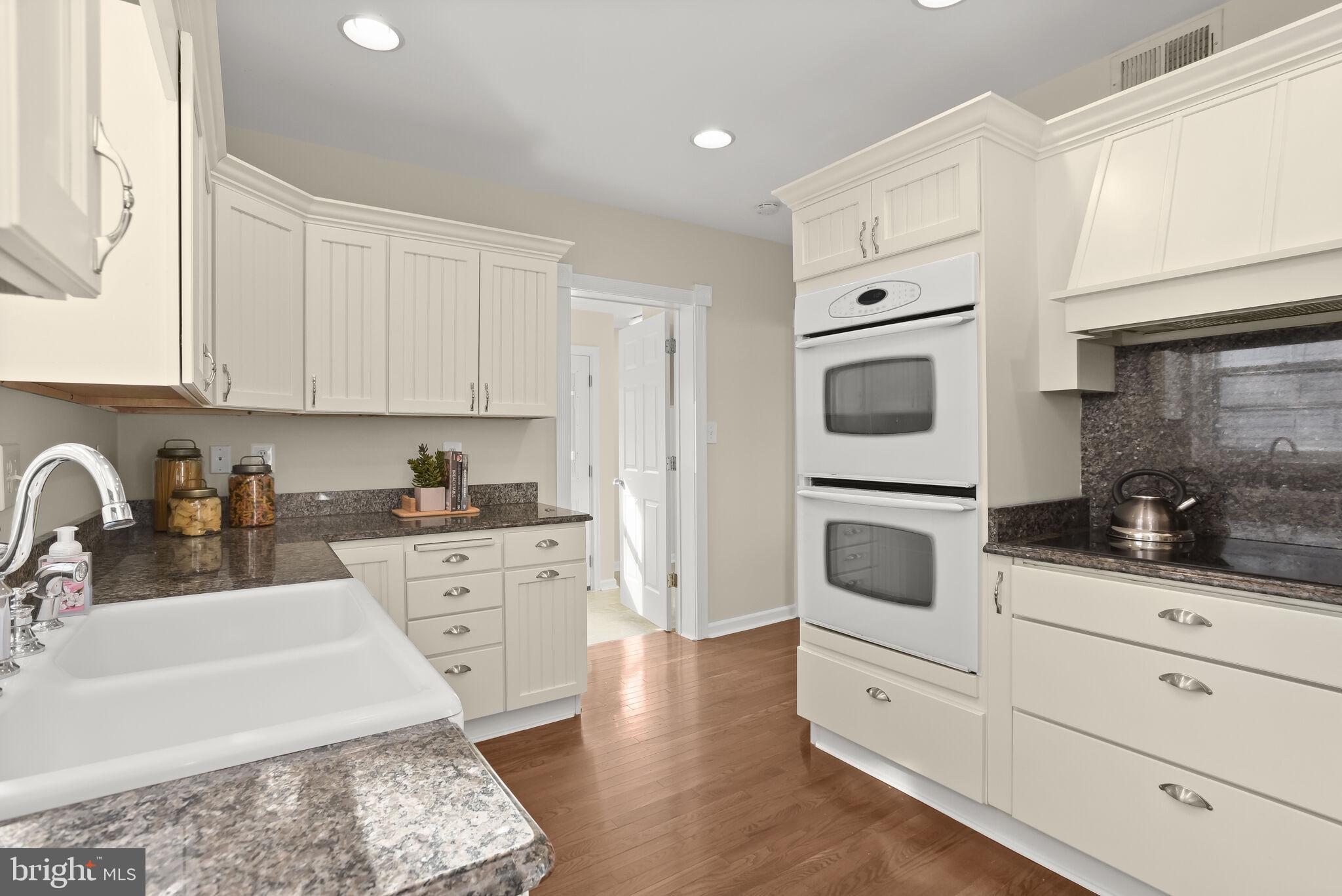 LAUREL - Residential