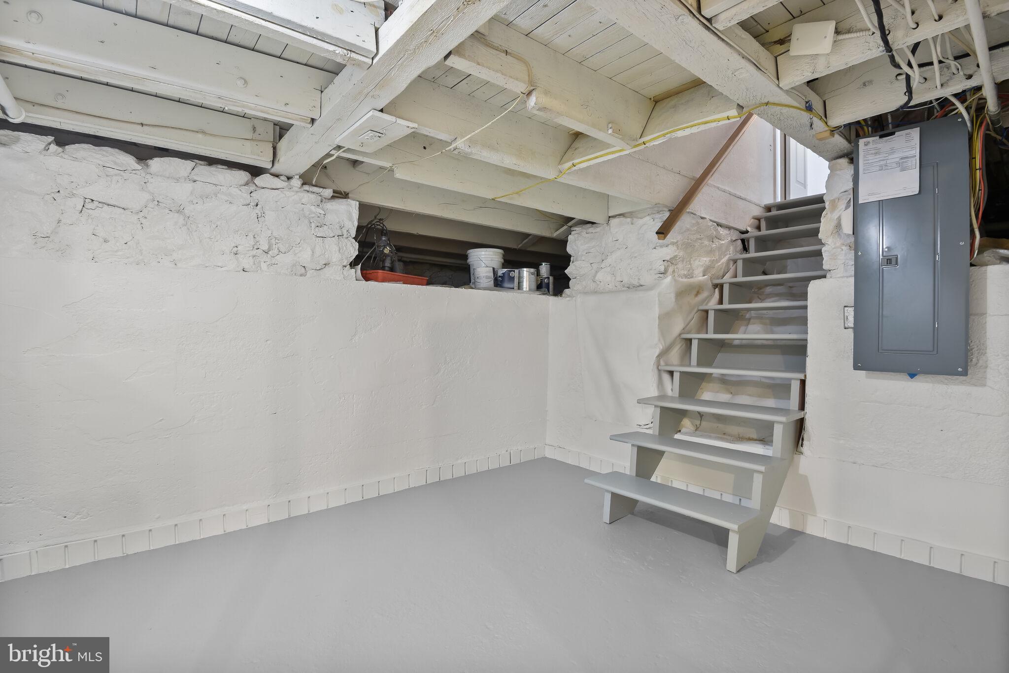 LAUREL - Residential