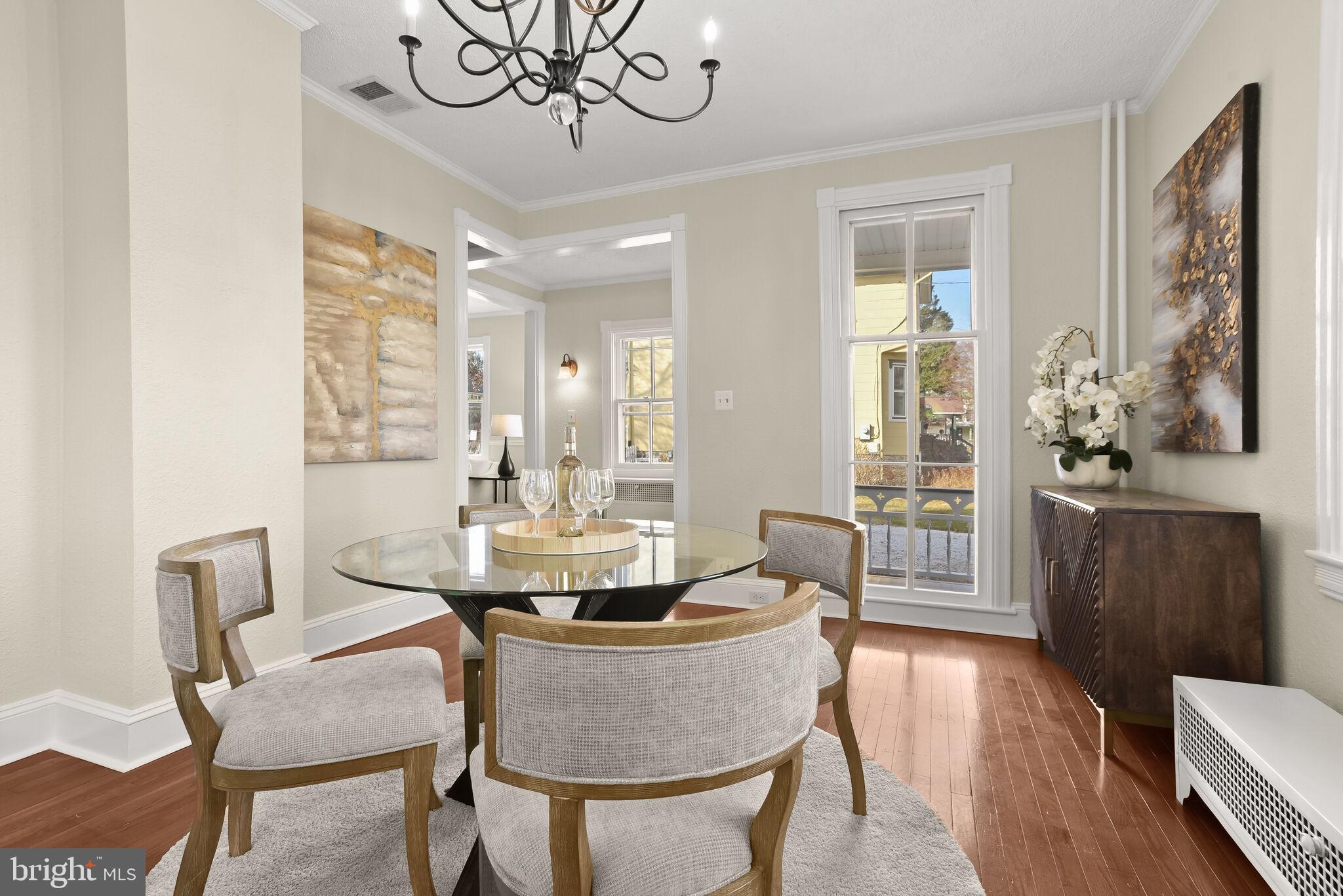 LAUREL - Residential