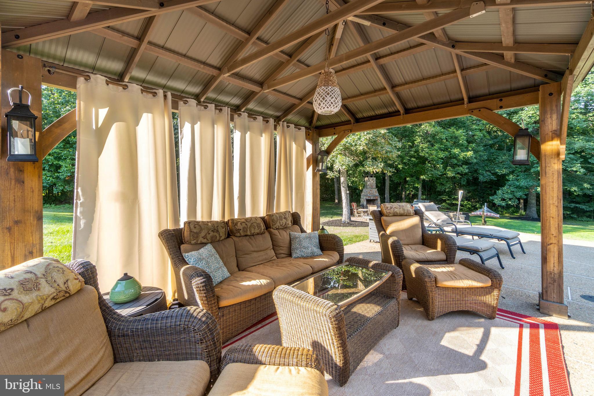 CEDAR CREST - Residential