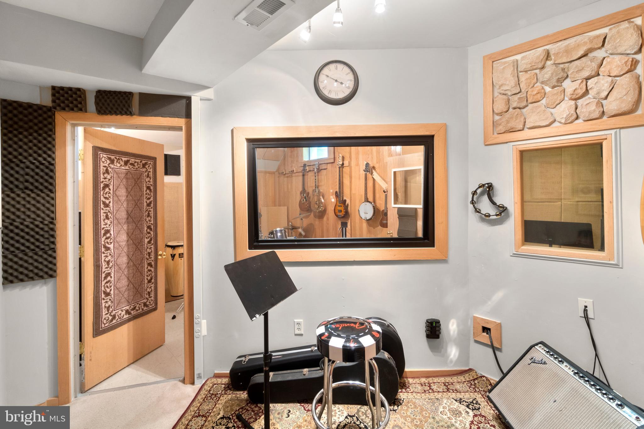 CEDAR CREST - Residential