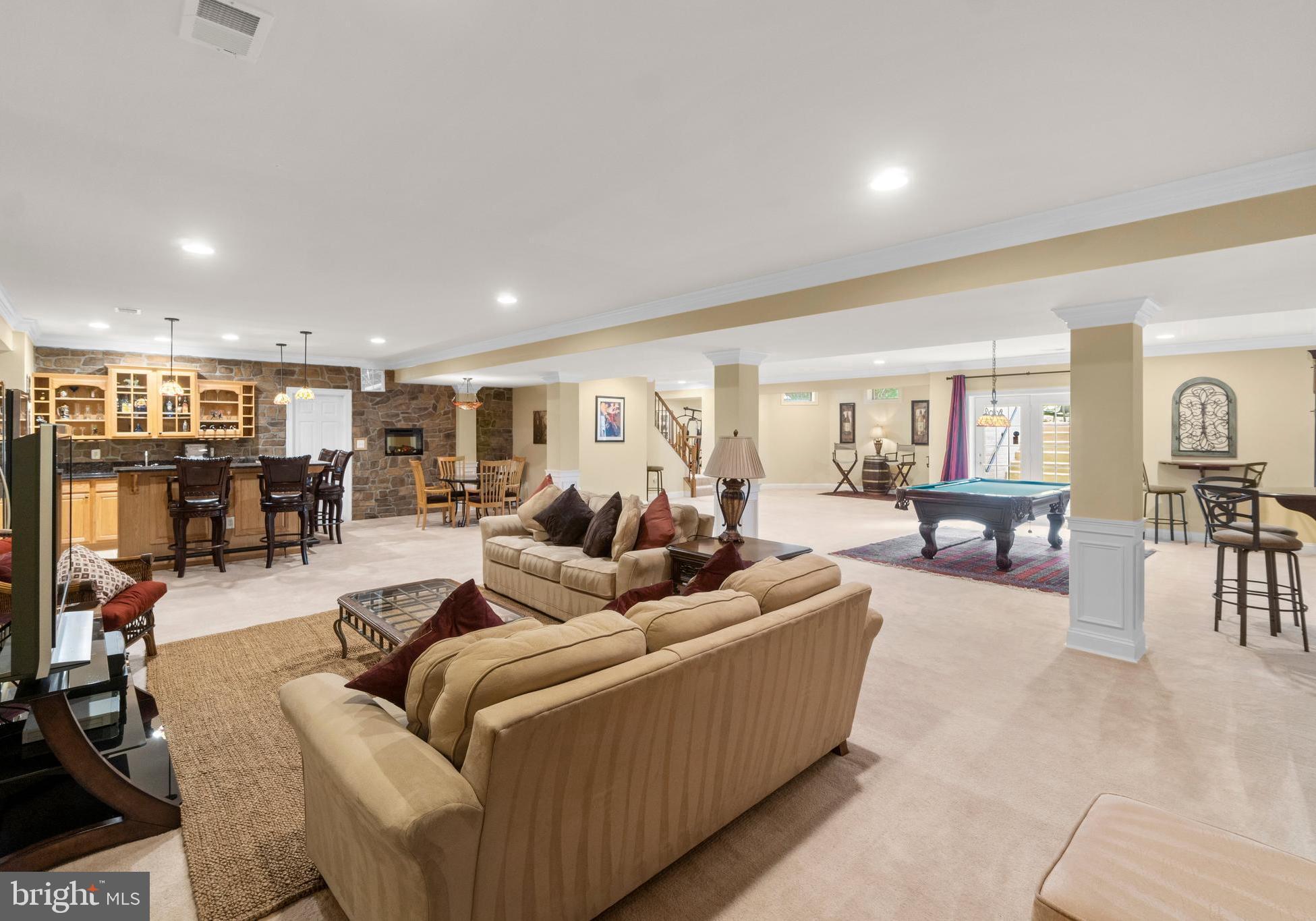 CEDAR CREST - Residential