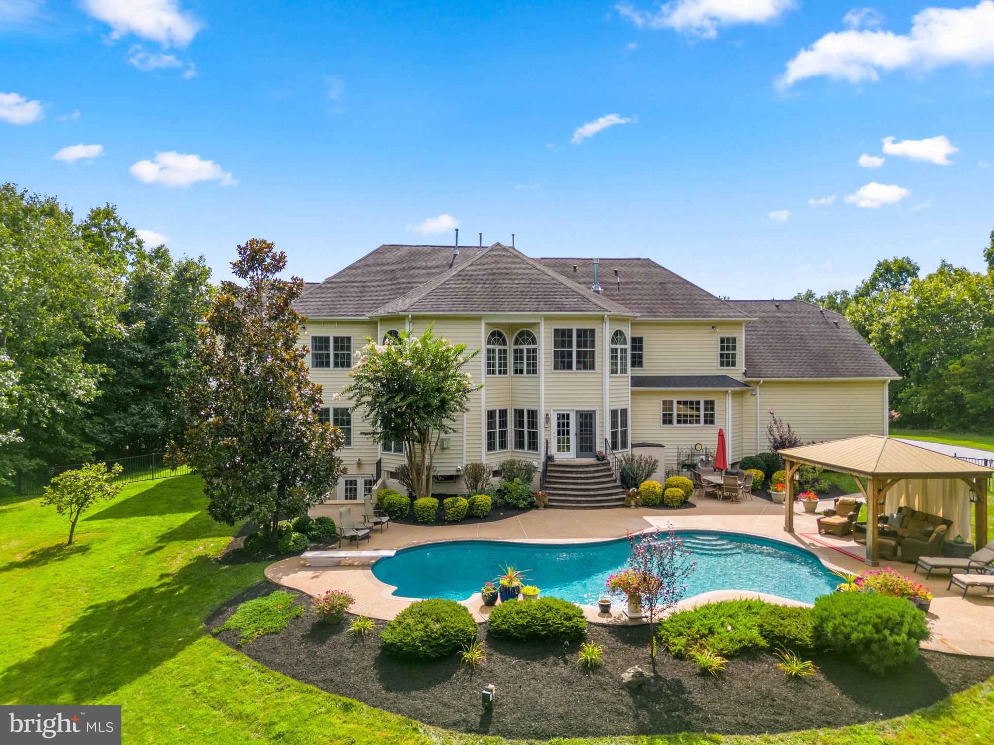 CEDAR CREST - Residential