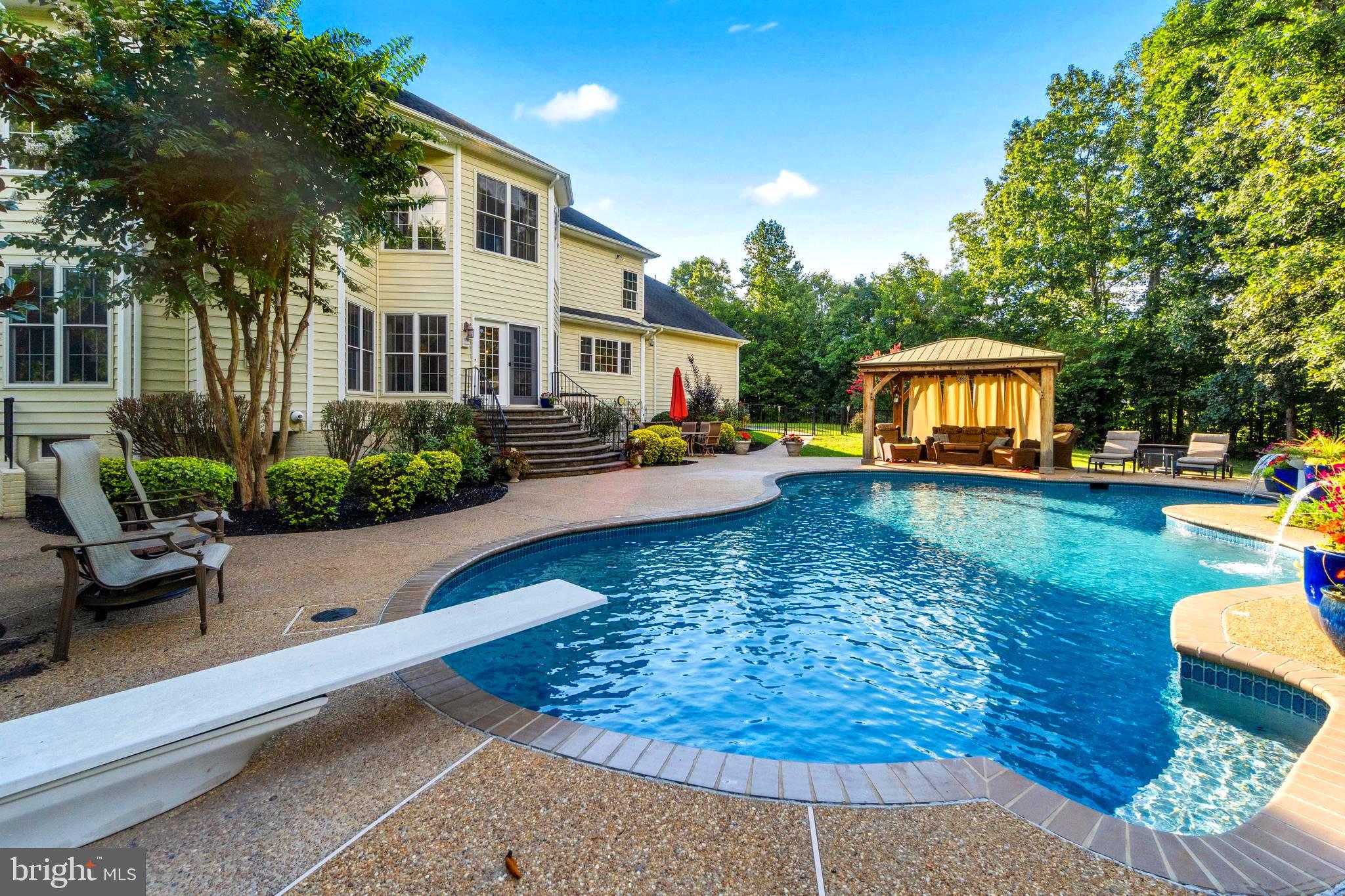 CEDAR CREST - Residential