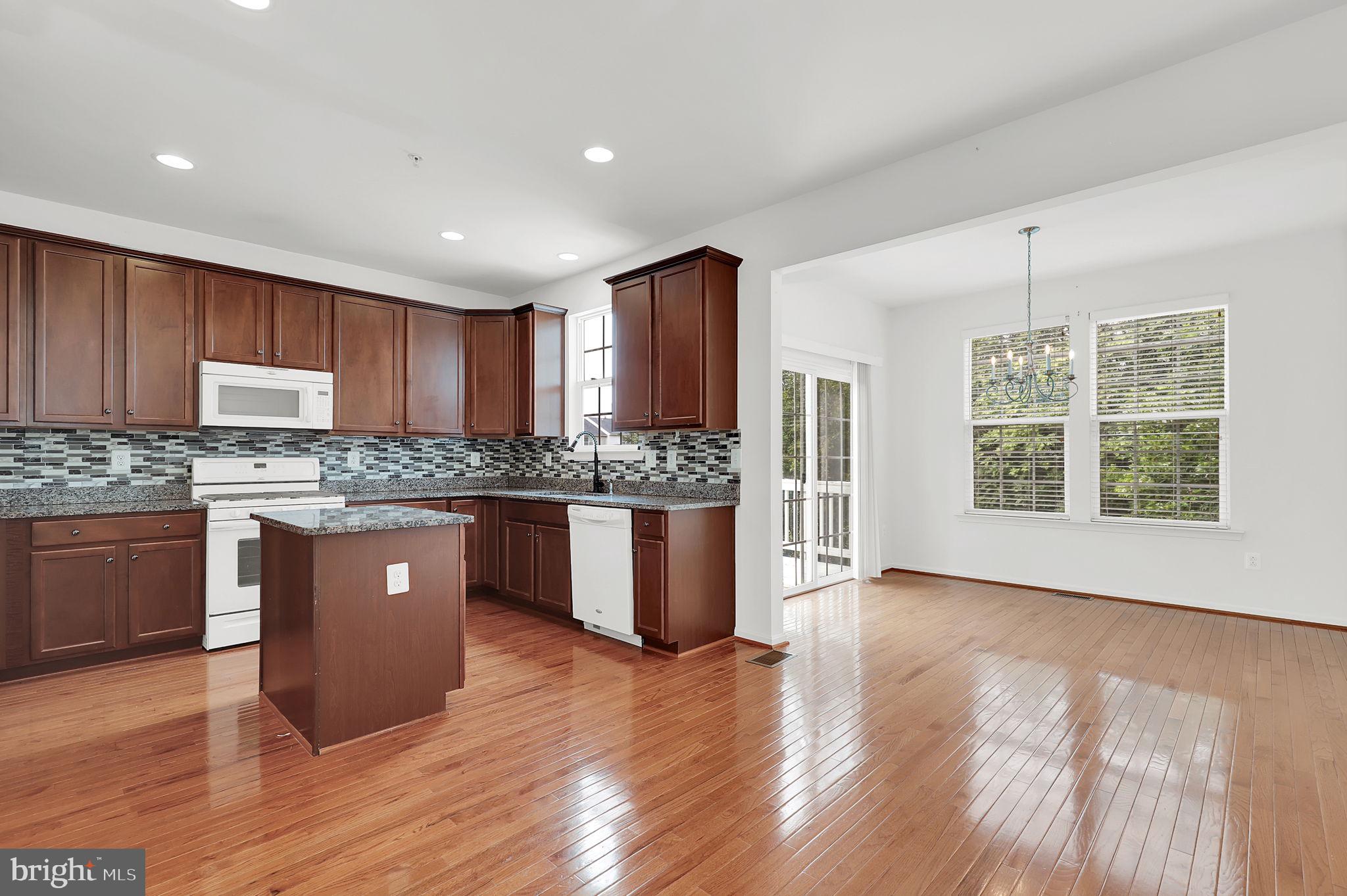 BALLENGER CREEK CENTER POND - Residential