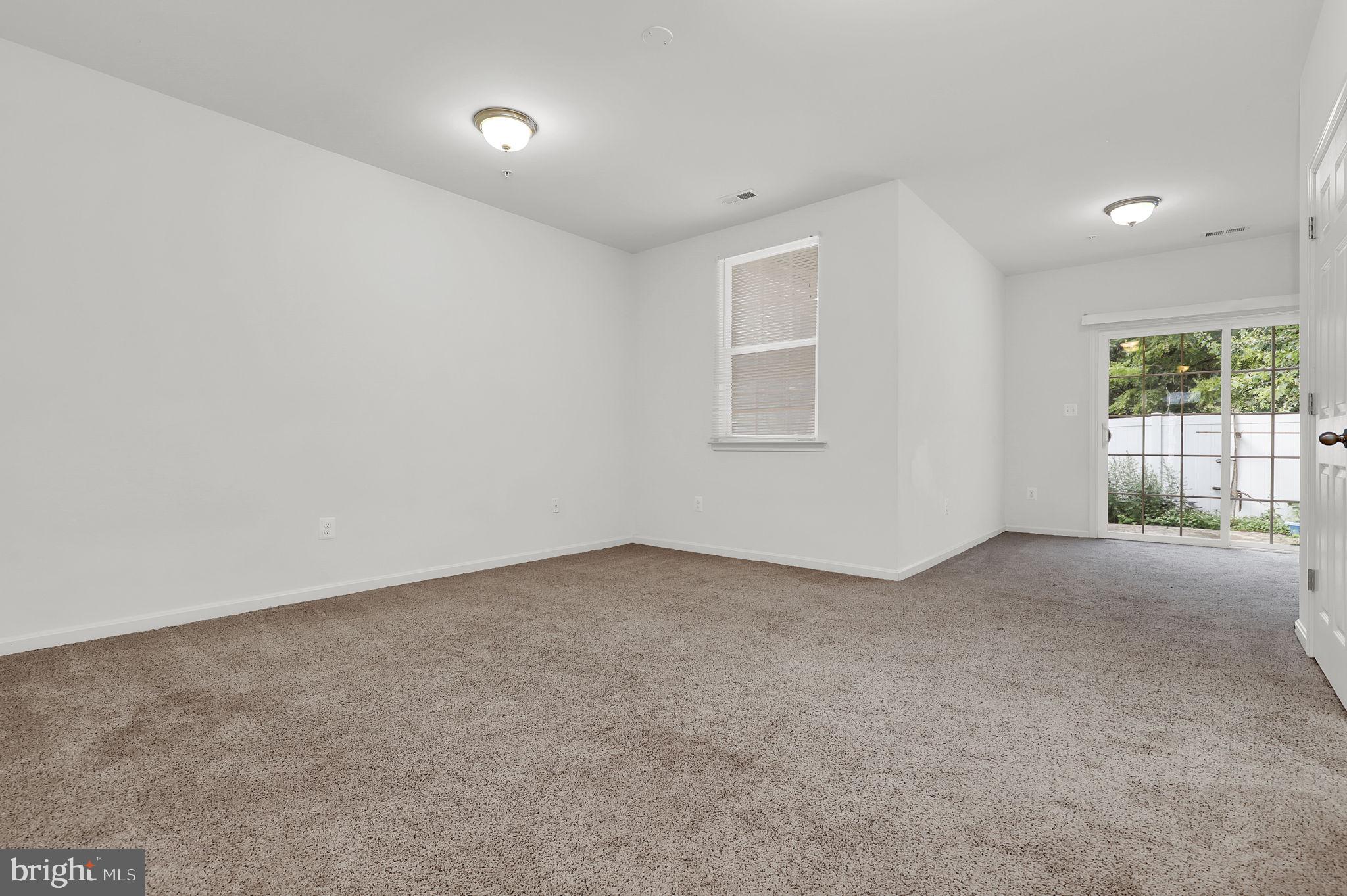 BALLENGER CREEK CENTER POND - Residential