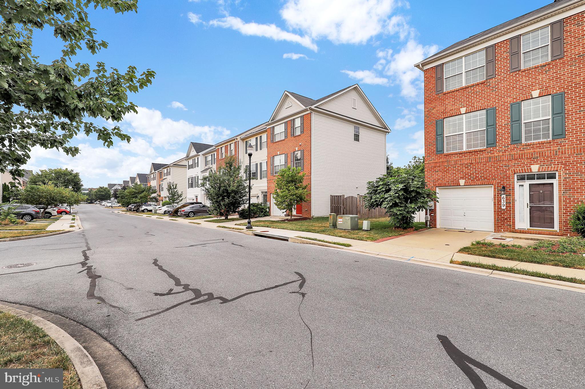 BALLENGER CREEK CENTER POND - Residential