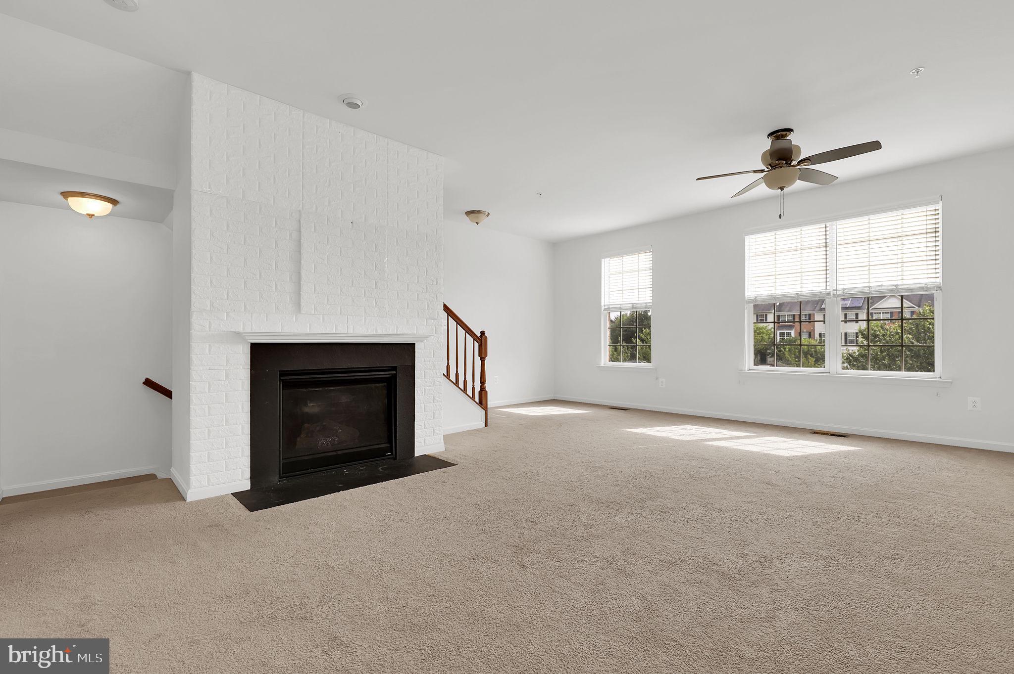 BALLENGER CREEK CENTER POND - Residential