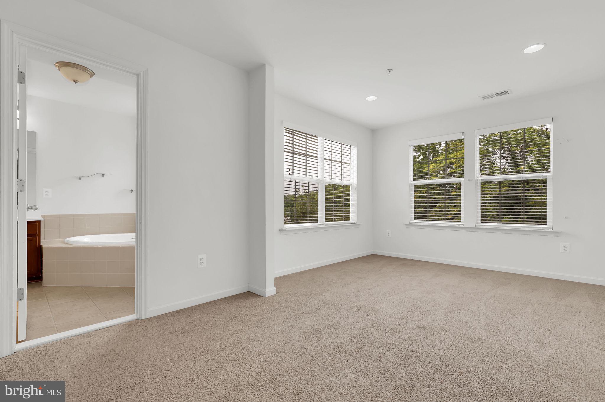 BALLENGER CREEK CENTER POND - Residential