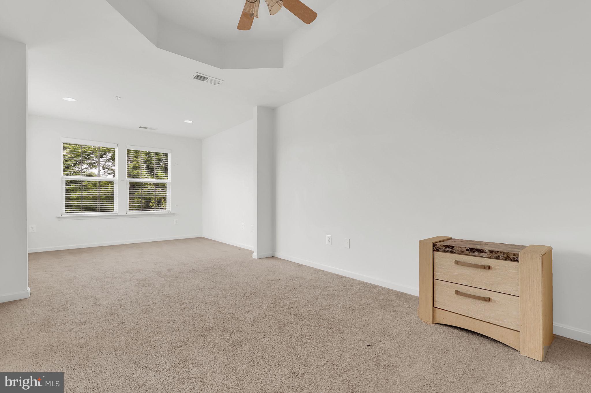 BALLENGER CREEK CENTER POND - Residential