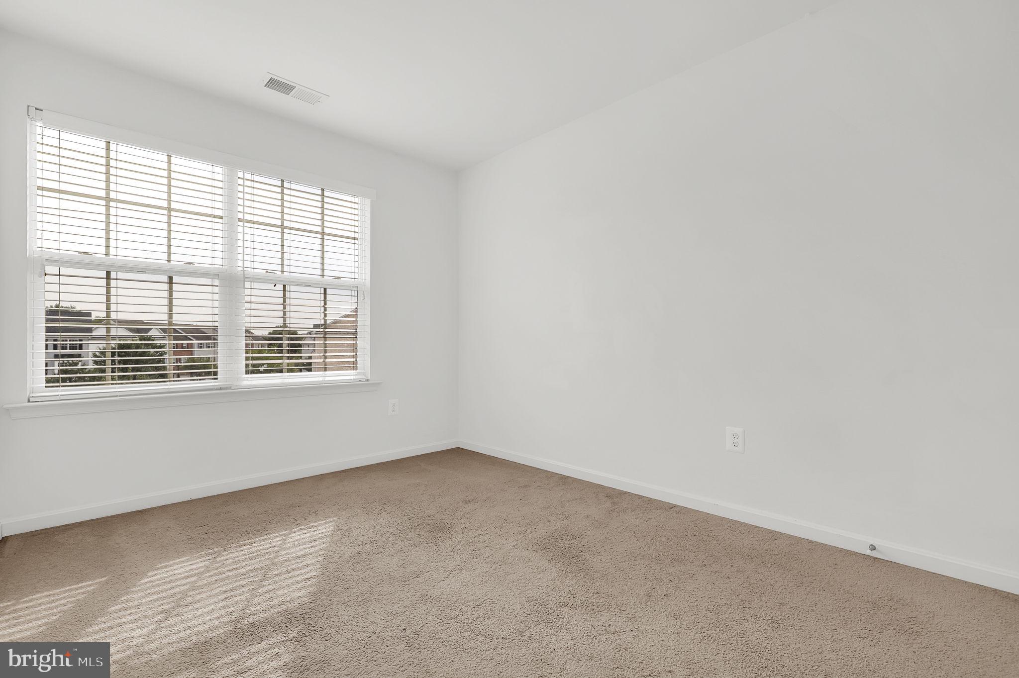 BALLENGER CREEK CENTER POND - Residential