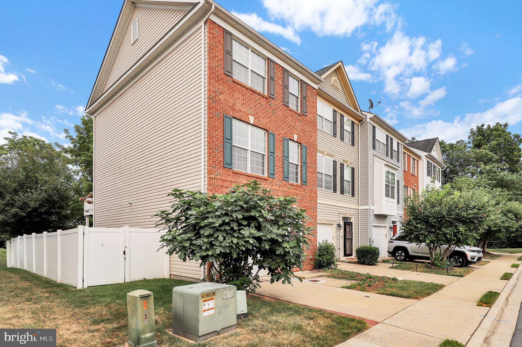 BALLENGER CREEK CENTER POND - Residential