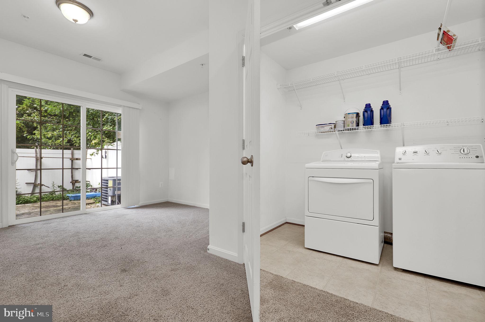 BALLENGER CREEK CENTER POND - Residential