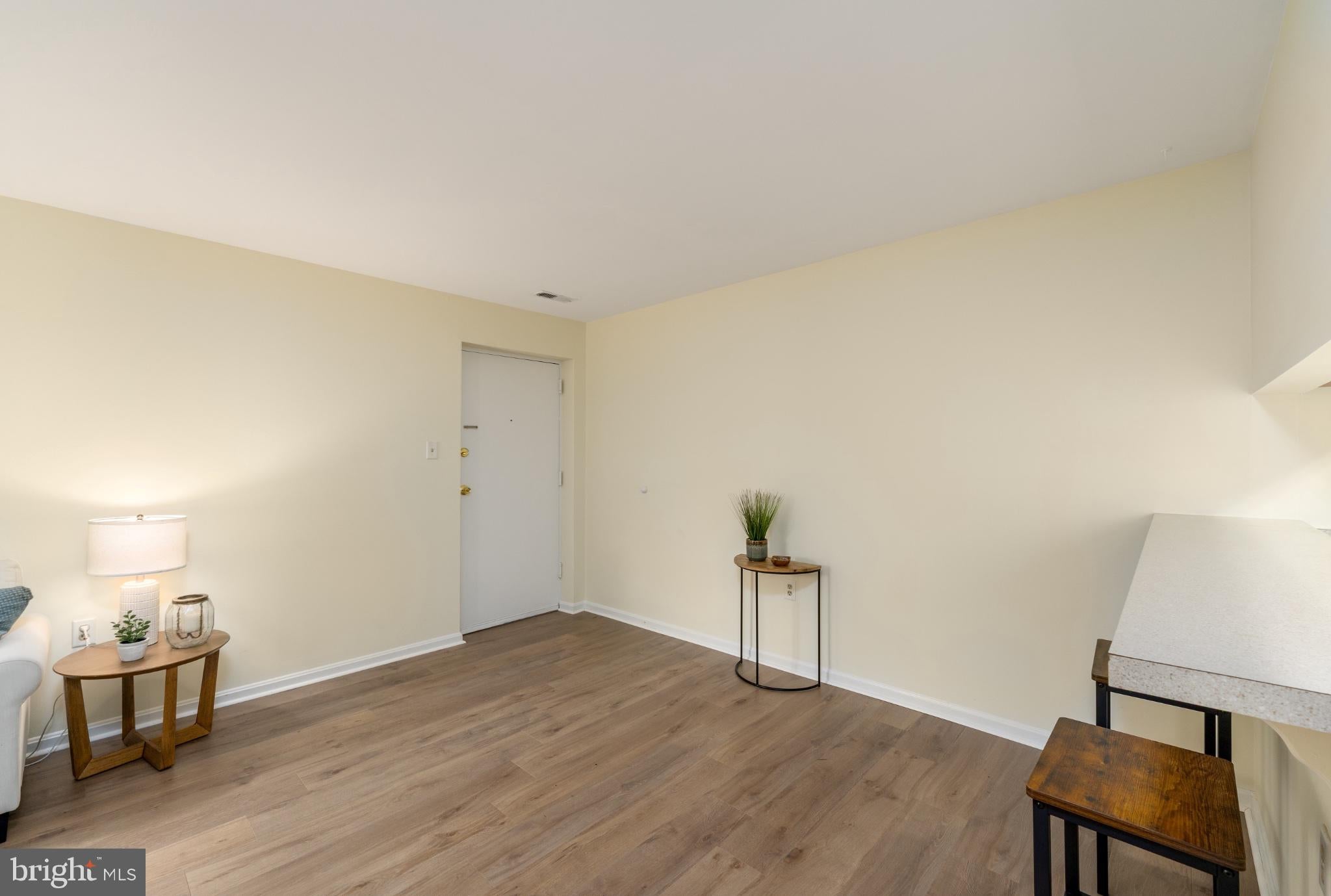 1113 CASTLE HARBOUR WAY 2B