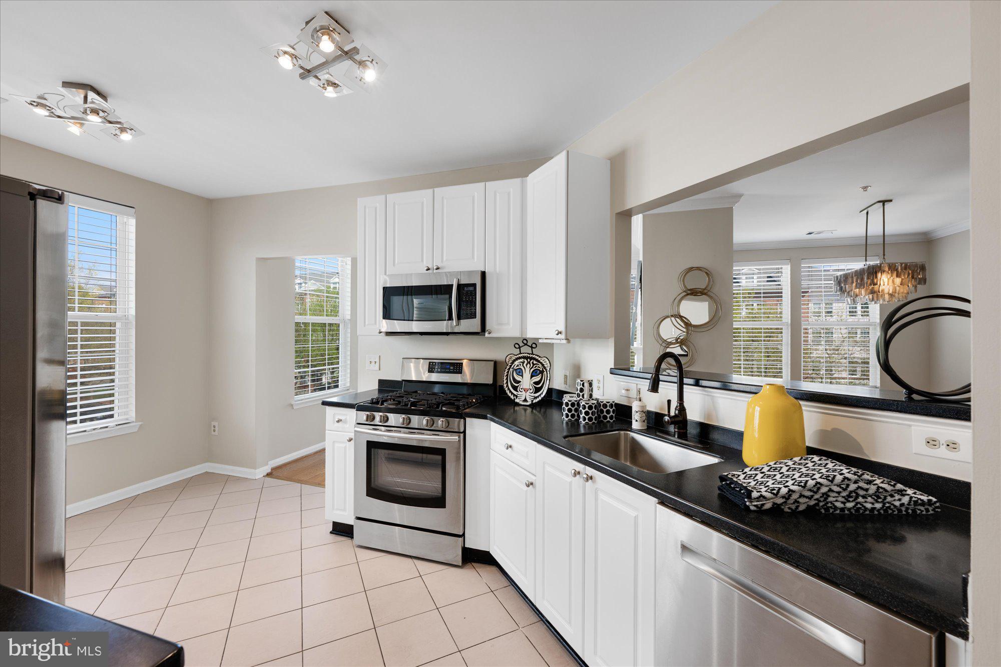 CAMERON STATION - Residential