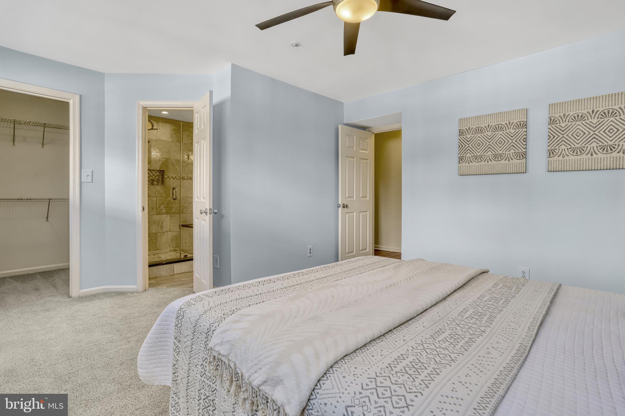 TIERS AT MANCHESTER LAKE - Residential