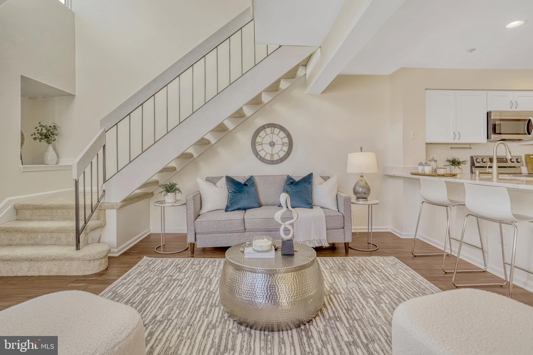 TIERS AT MANCHESTER LAKE - Residential