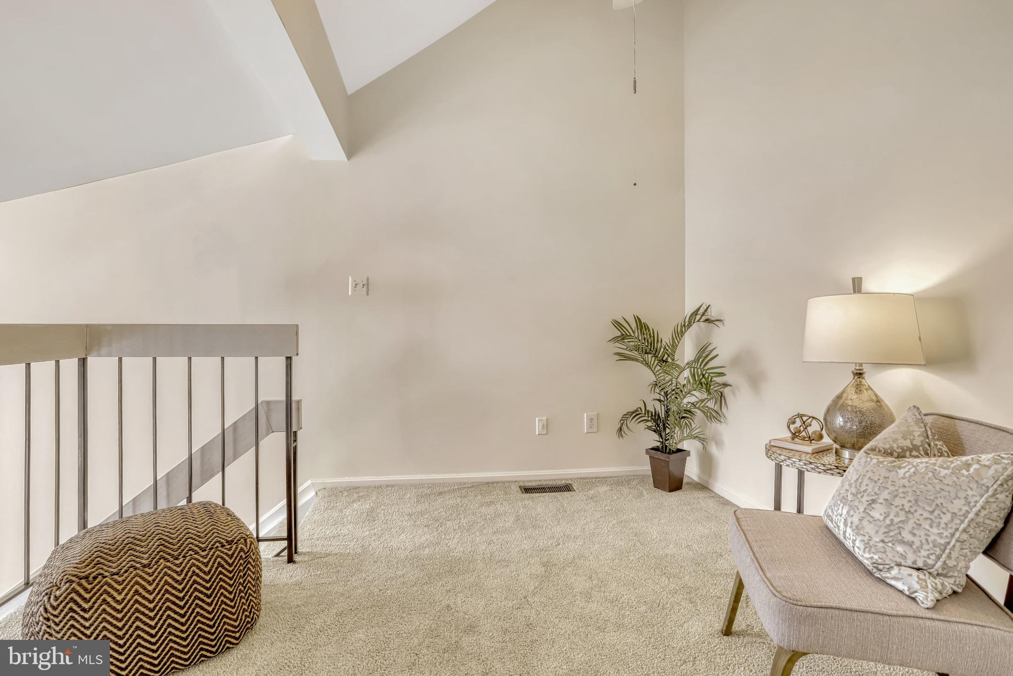 TIERS AT MANCHESTER LAKE - Residential