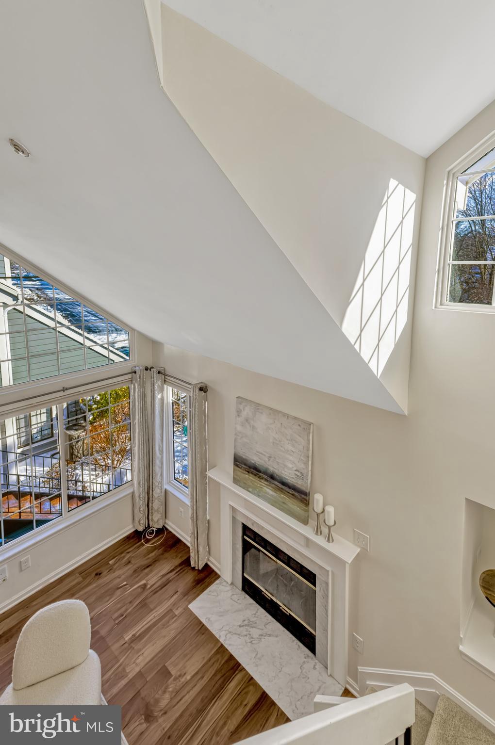 TIERS AT MANCHESTER LAKE - Residential