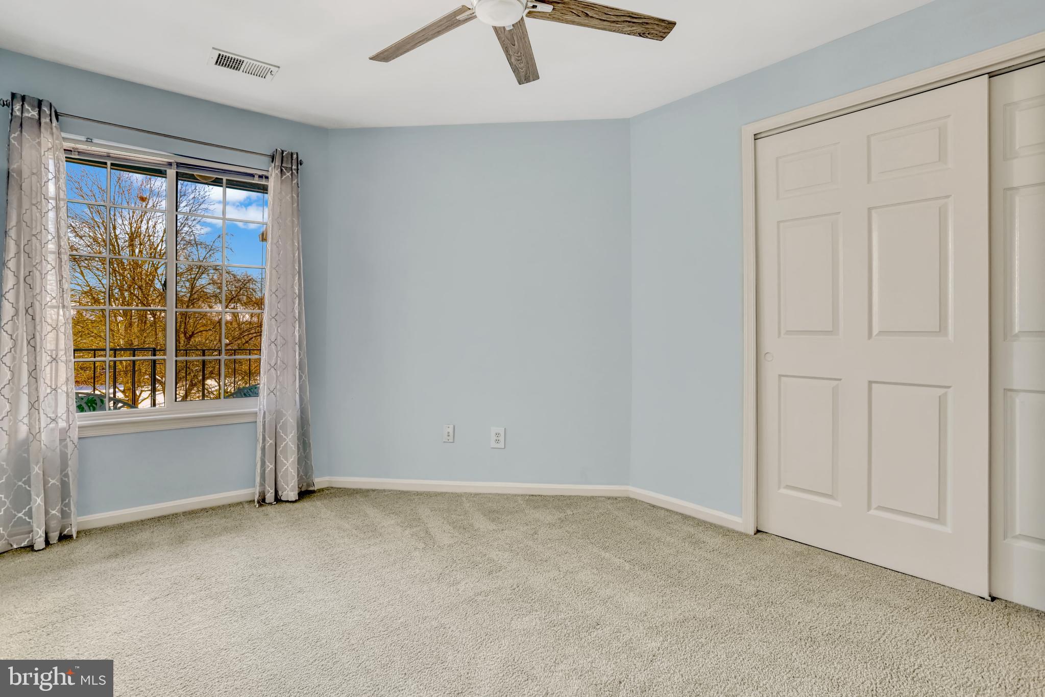 TIERS AT MANCHESTER LAKE - Residential