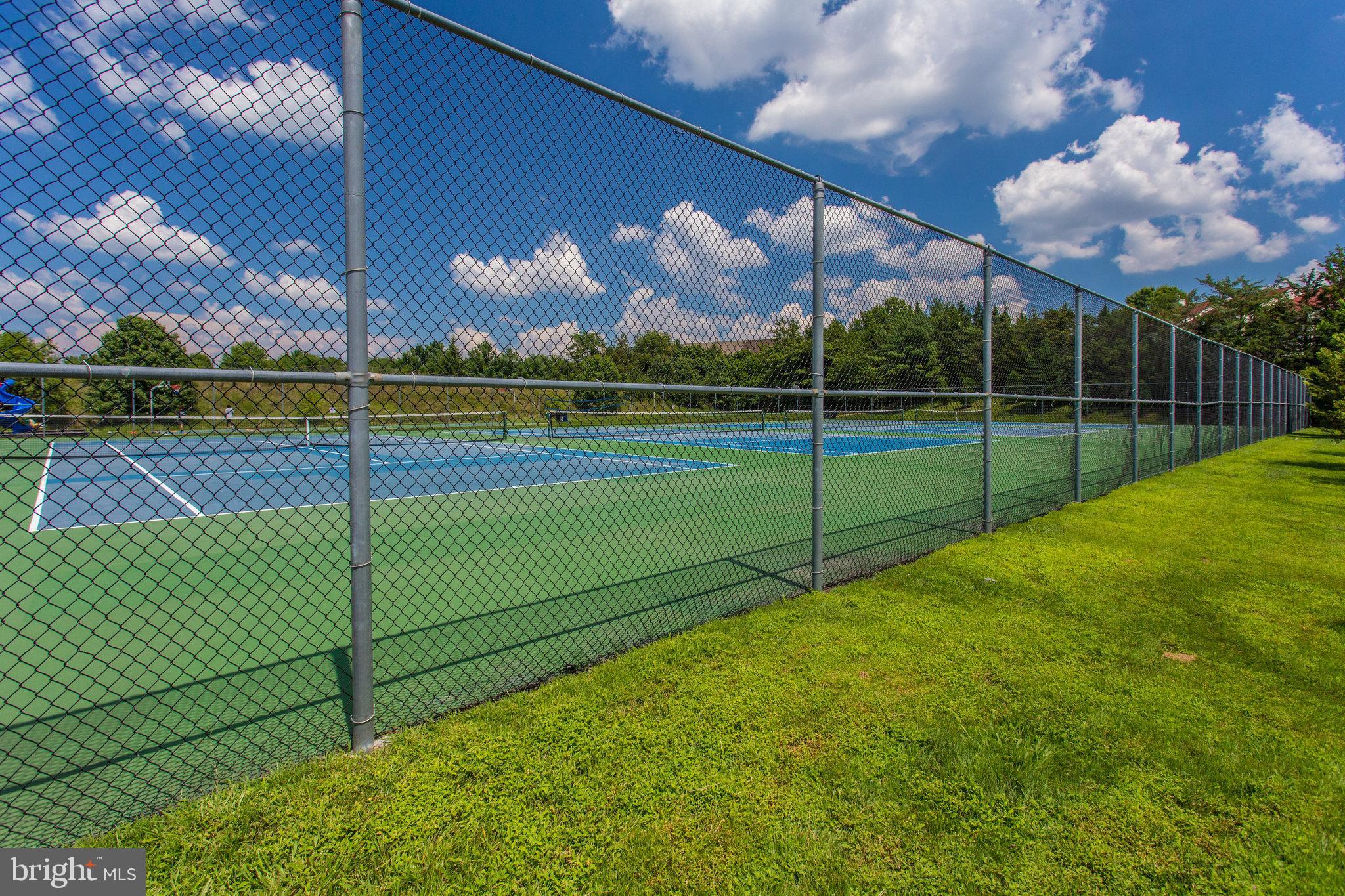 TIERS AT MANCHESTER LAKE - Residential
