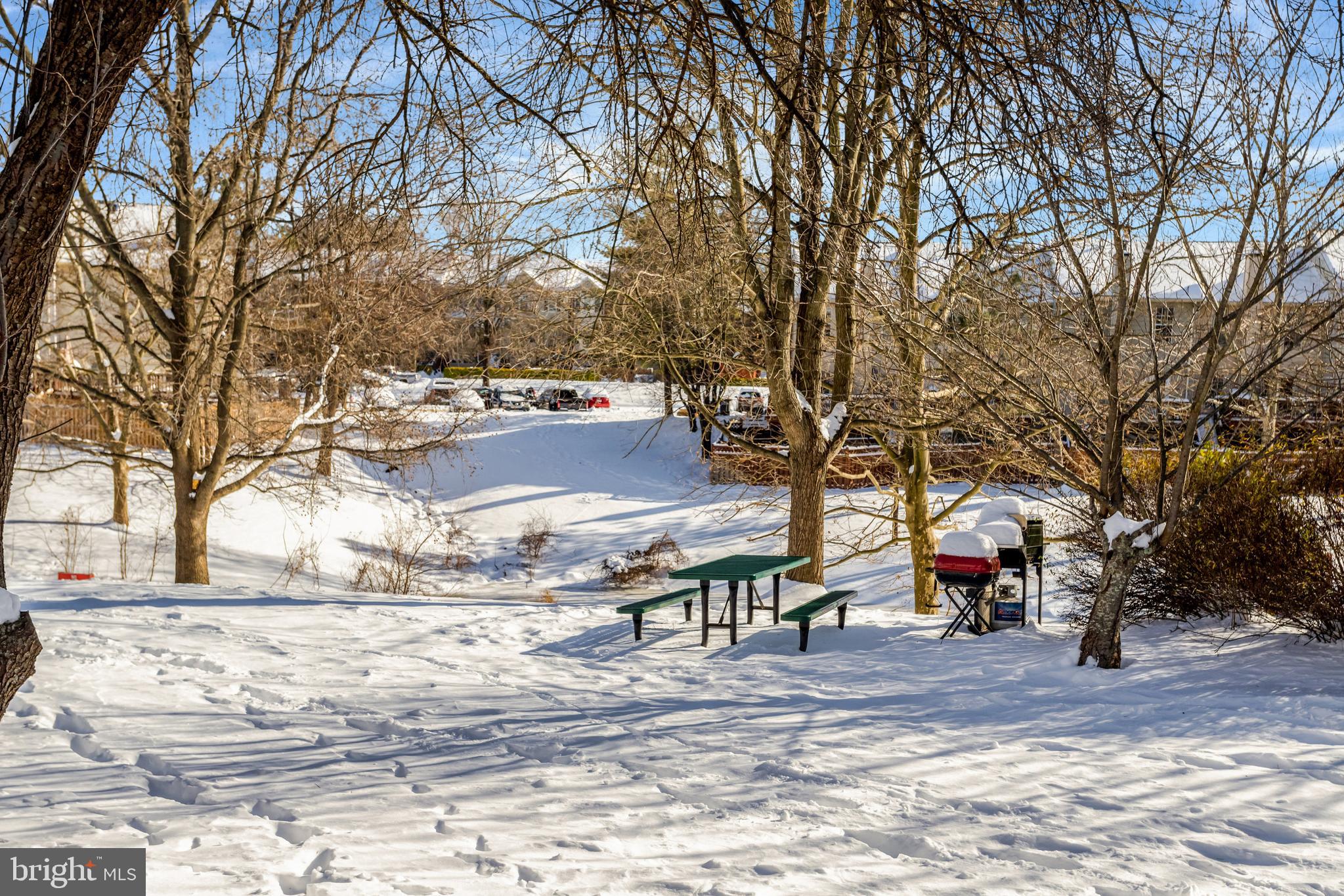 TIERS AT MANCHESTER LAKE - Residential