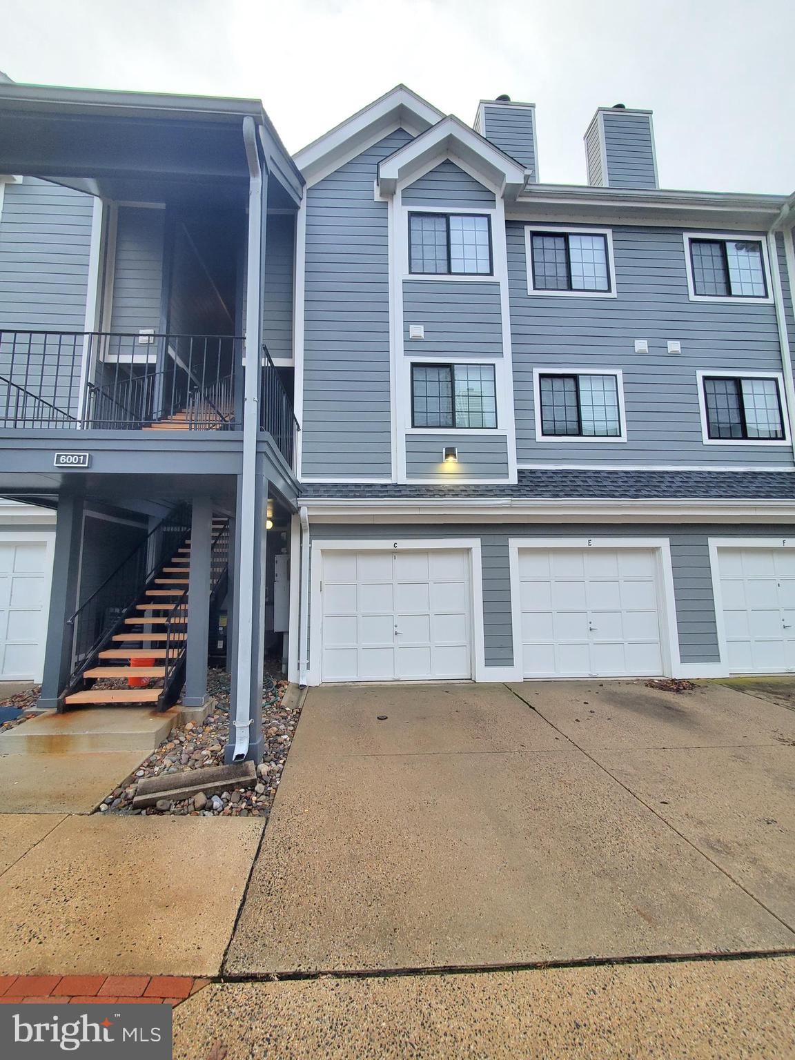 TIERS AT MANCHESTER LAKE - Residential