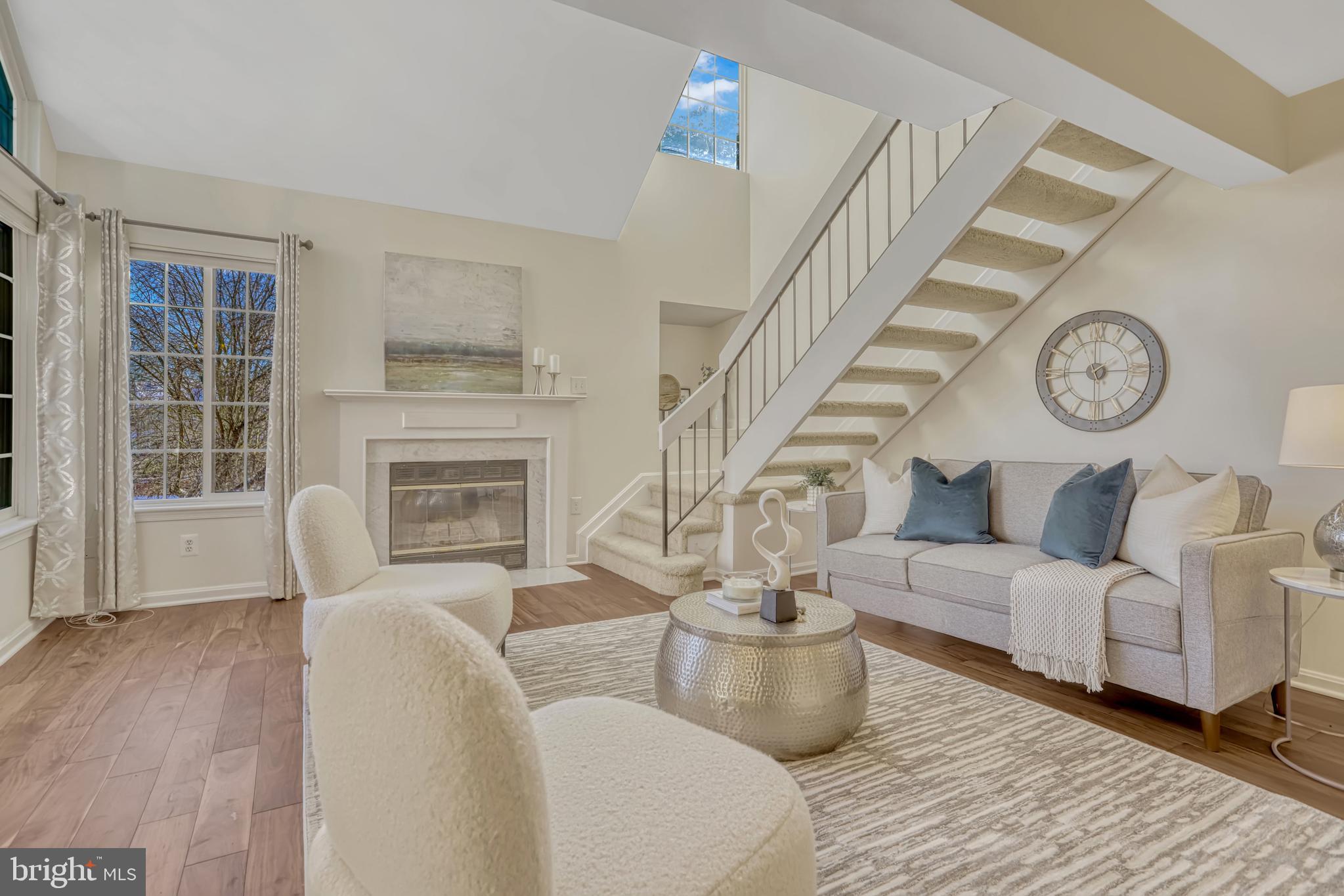 TIERS AT MANCHESTER LAKE - Residential