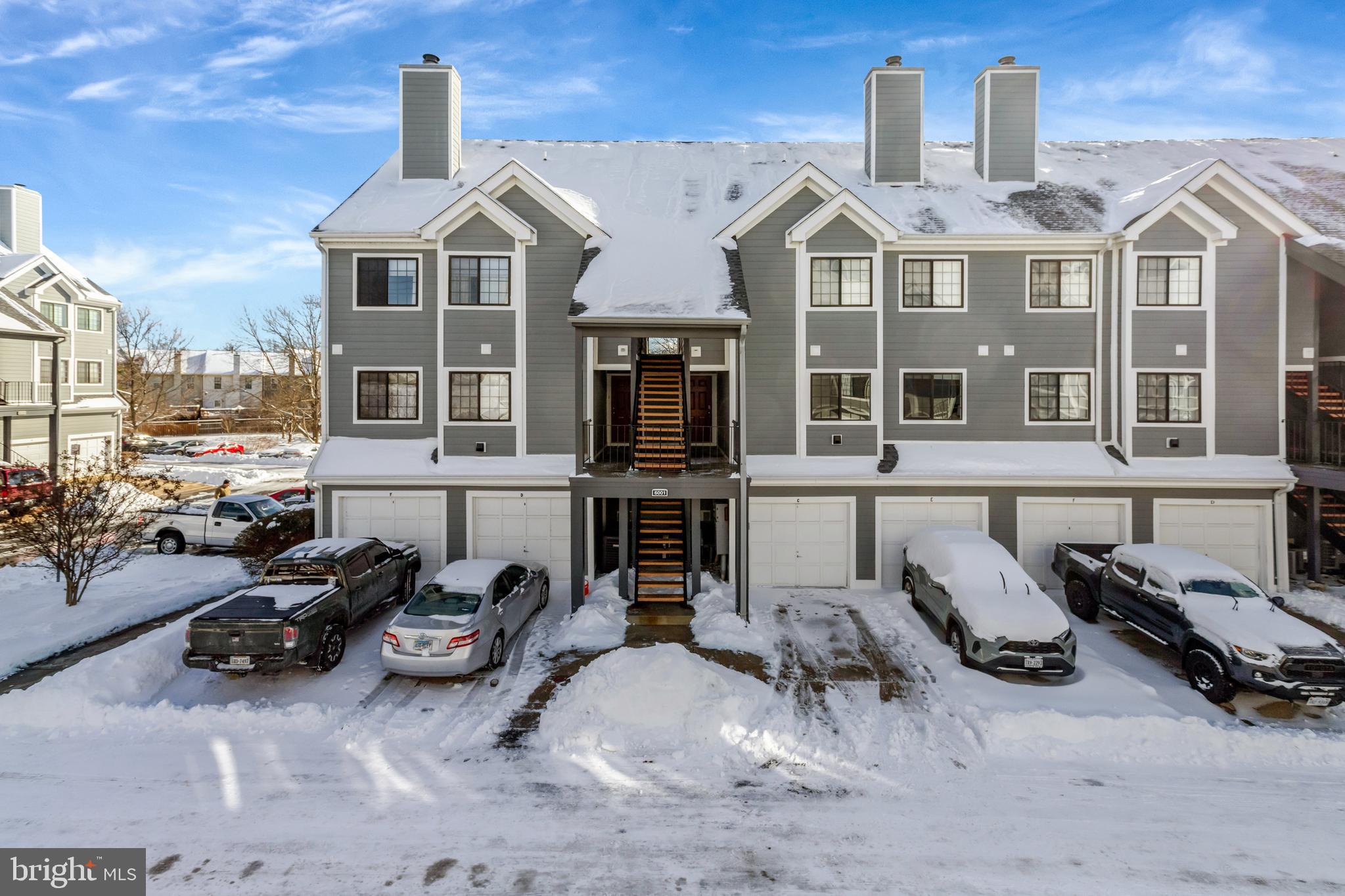 TIERS AT MANCHESTER LAKE - Residential