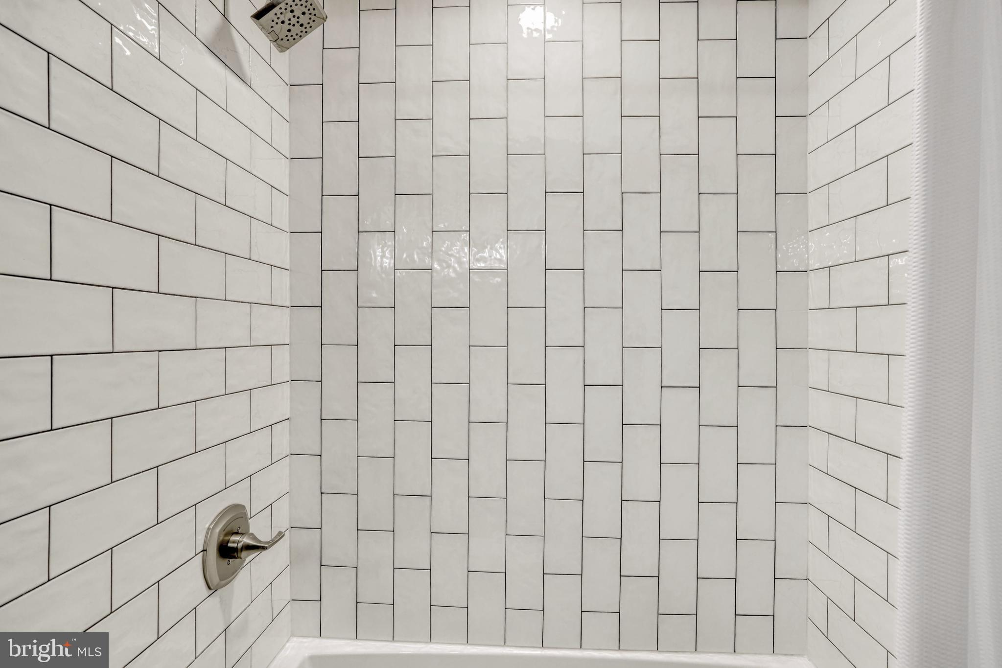 TIERS AT MANCHESTER LAKE - Residential