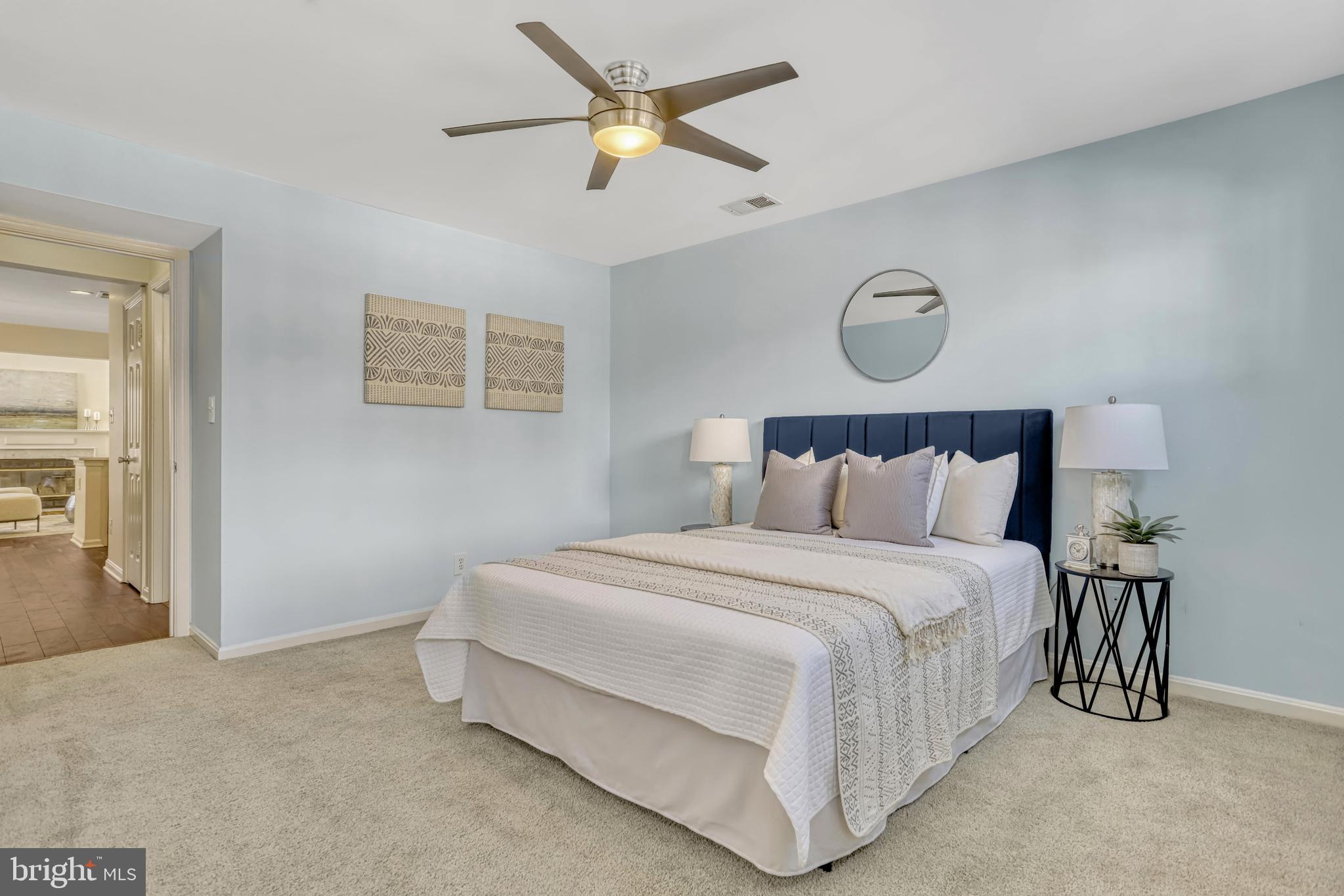 TIERS AT MANCHESTER LAKE - Residential