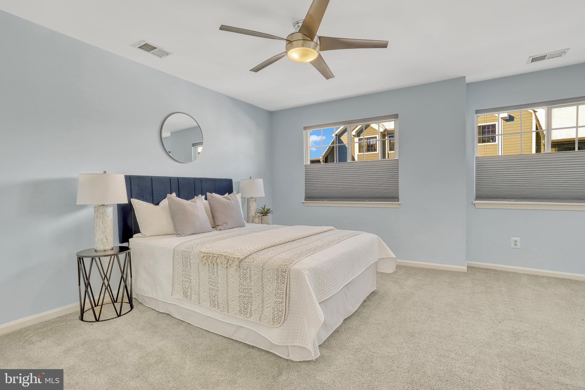 TIERS AT MANCHESTER LAKE - Residential