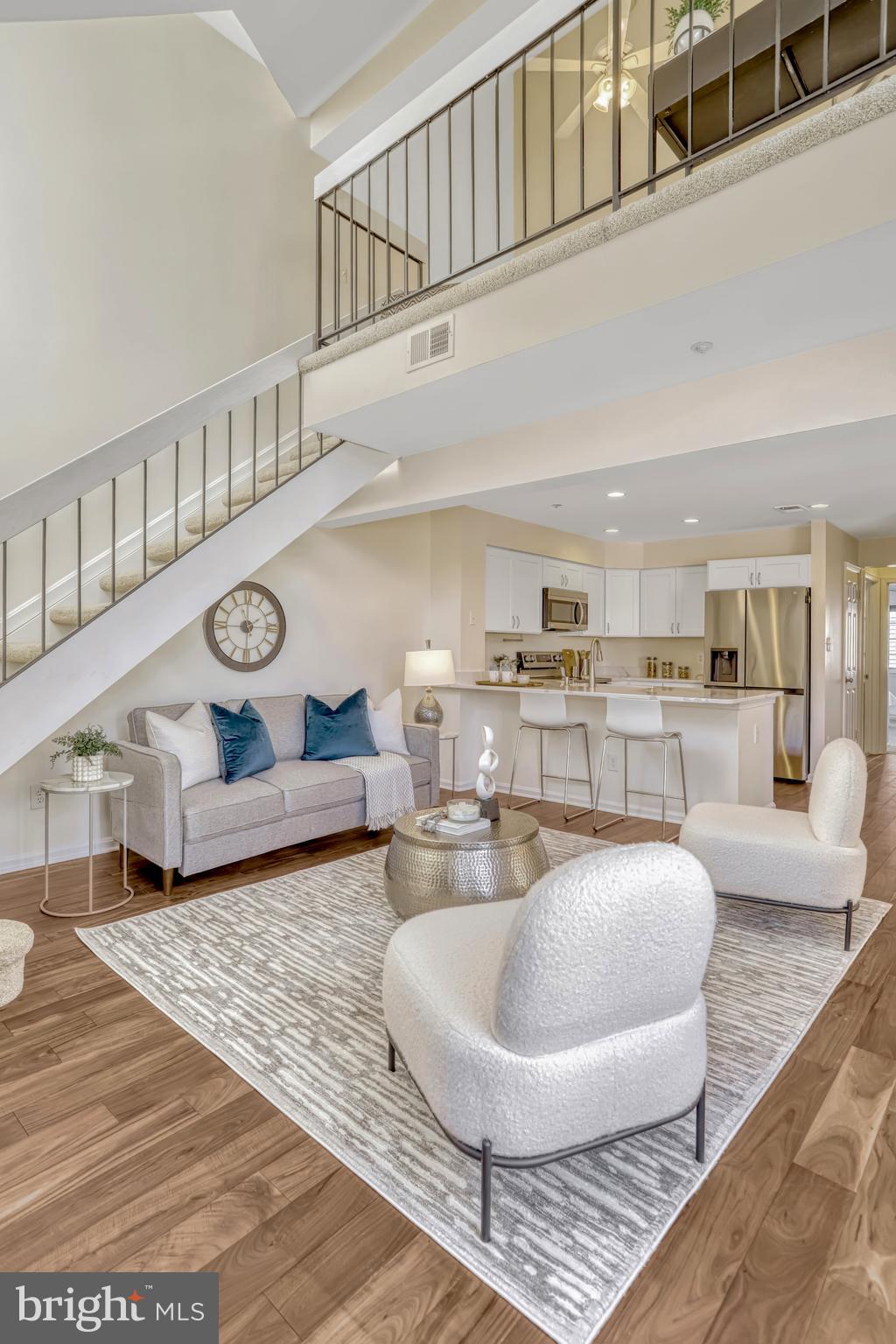 TIERS AT MANCHESTER LAKE - Residential