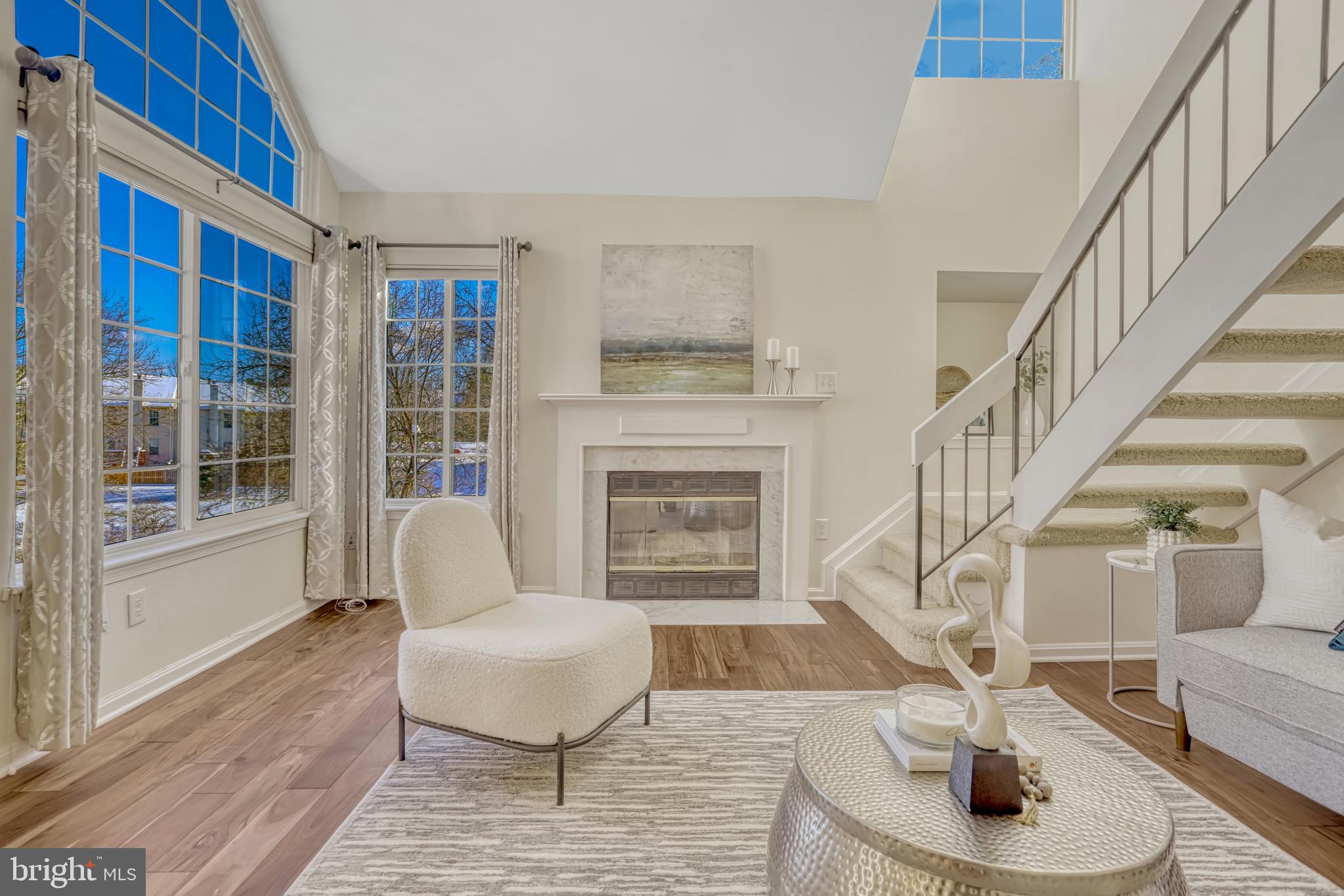 TIERS AT MANCHESTER LAKE - Residential