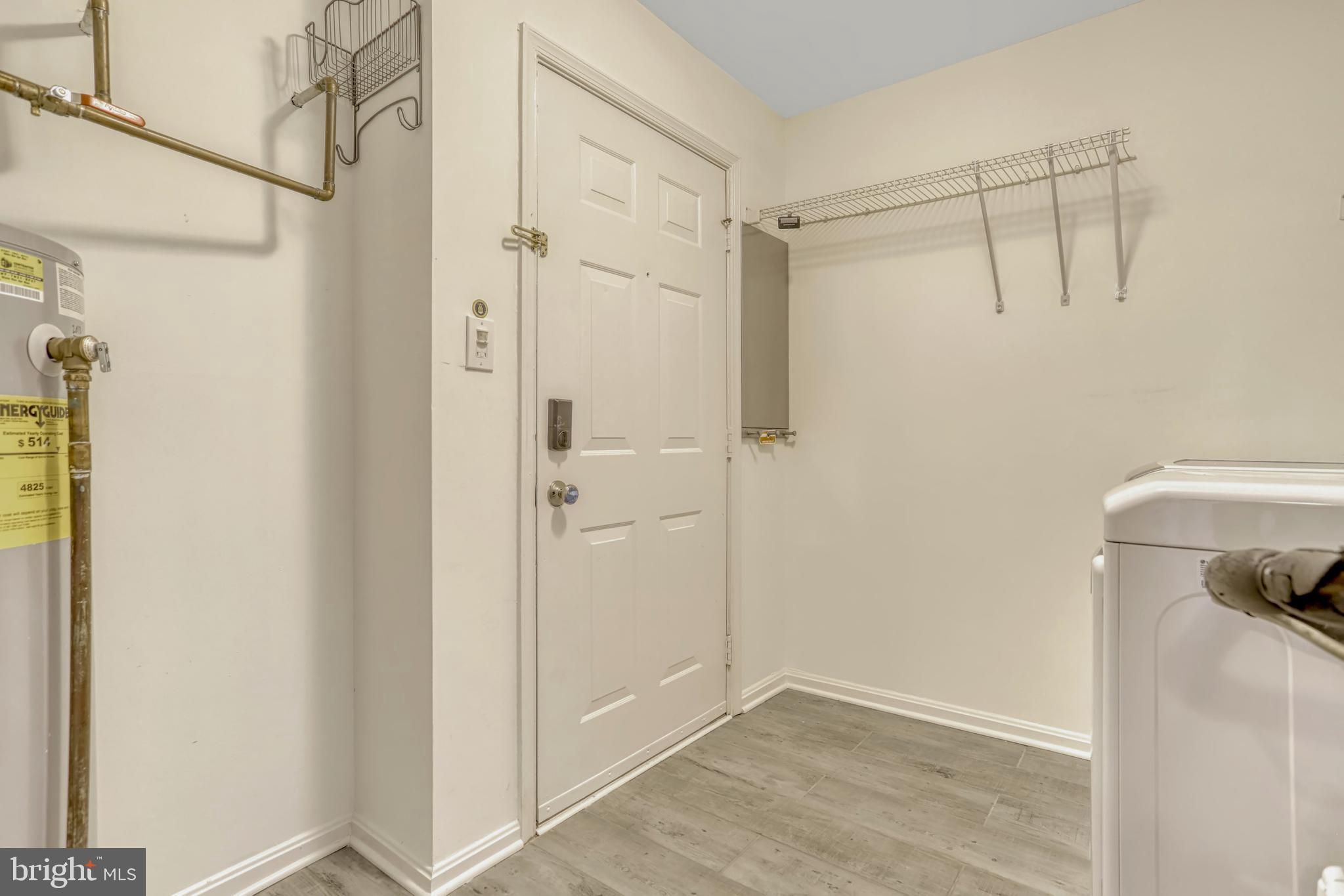 TIERS AT MANCHESTER LAKE - Residential