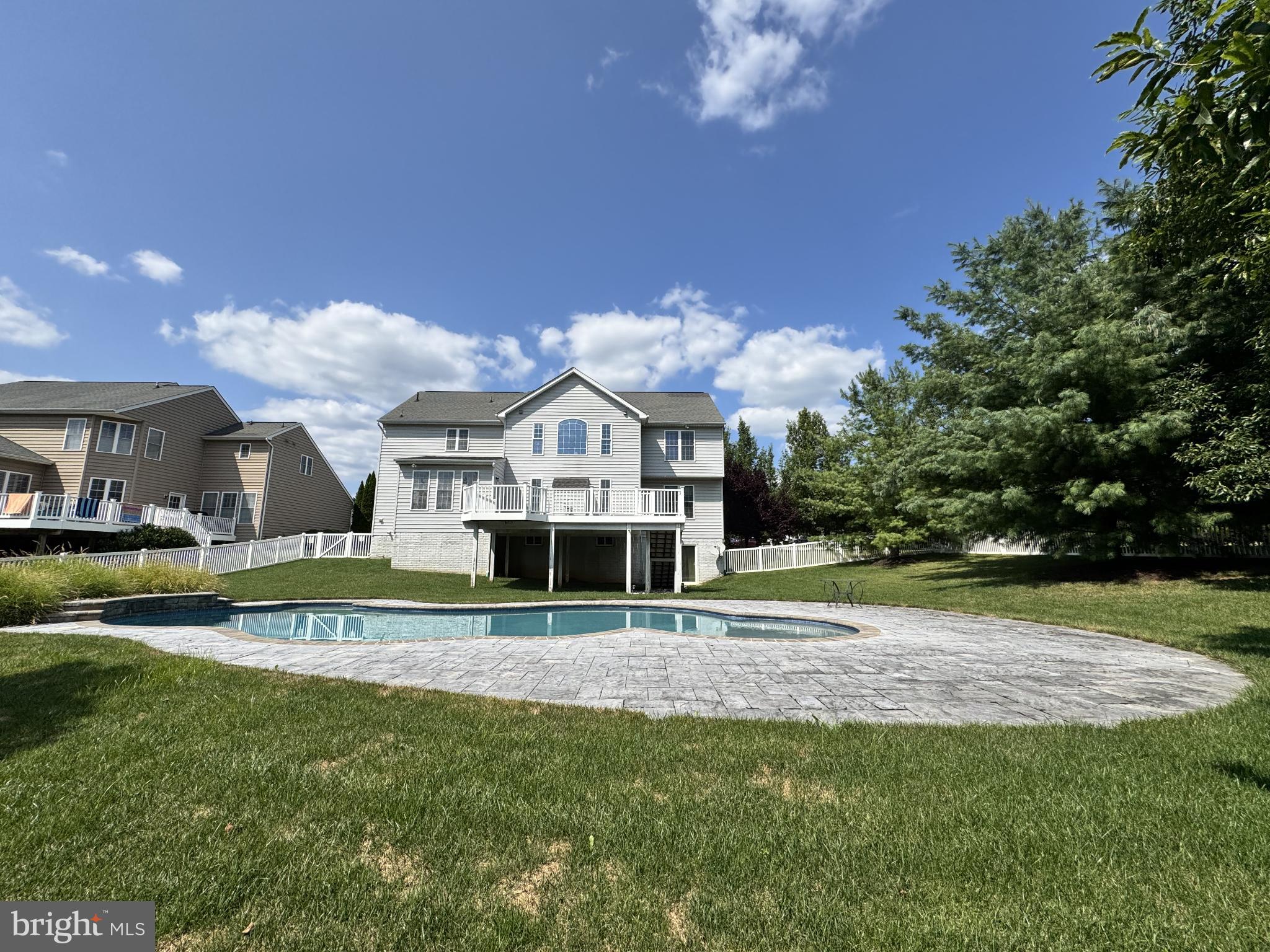 STERLING GLEN - Residential